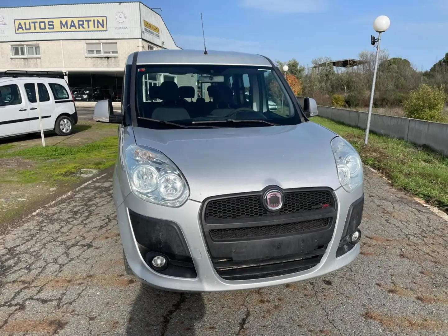 Fiat Dobló Panorama 1.6Mjt Dynamic E5+ Gris - 2