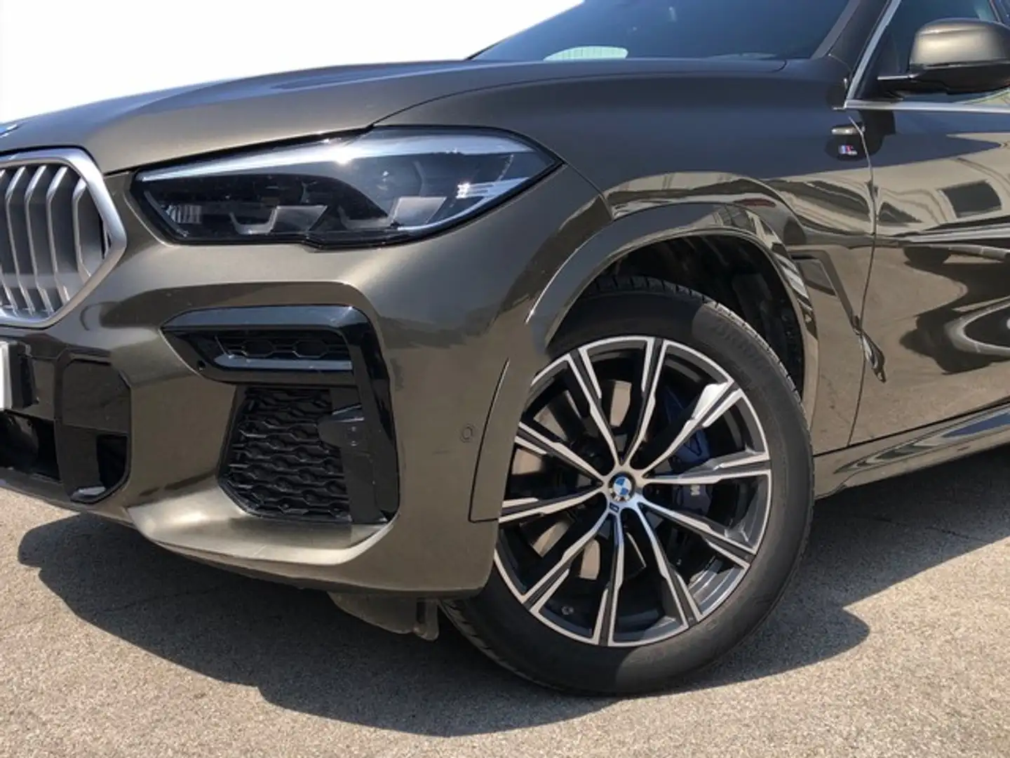 BMW X6 xDrive 30dA Коричневый - 2