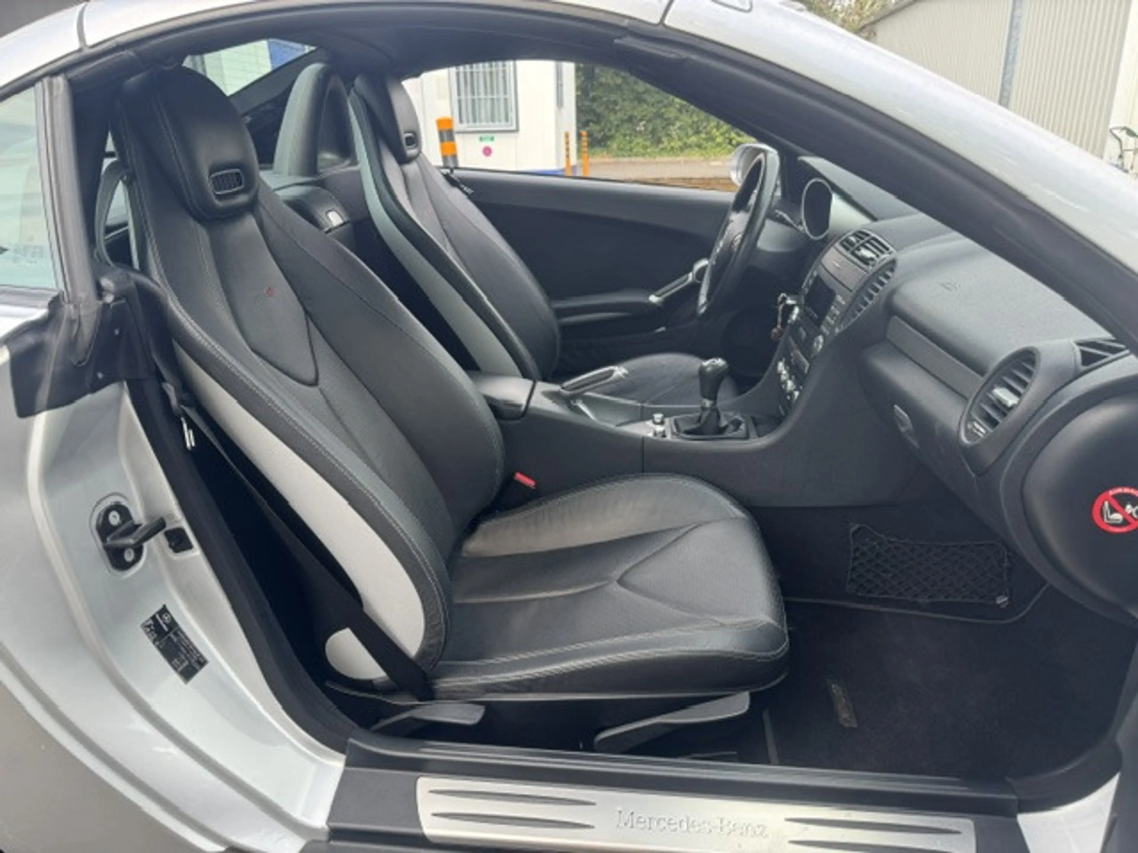 Mercedes-Benz SLK 200 MERCEDES BENZ SLK 200 KEMPRESSOR EDITION 10 LEDER — photo 4