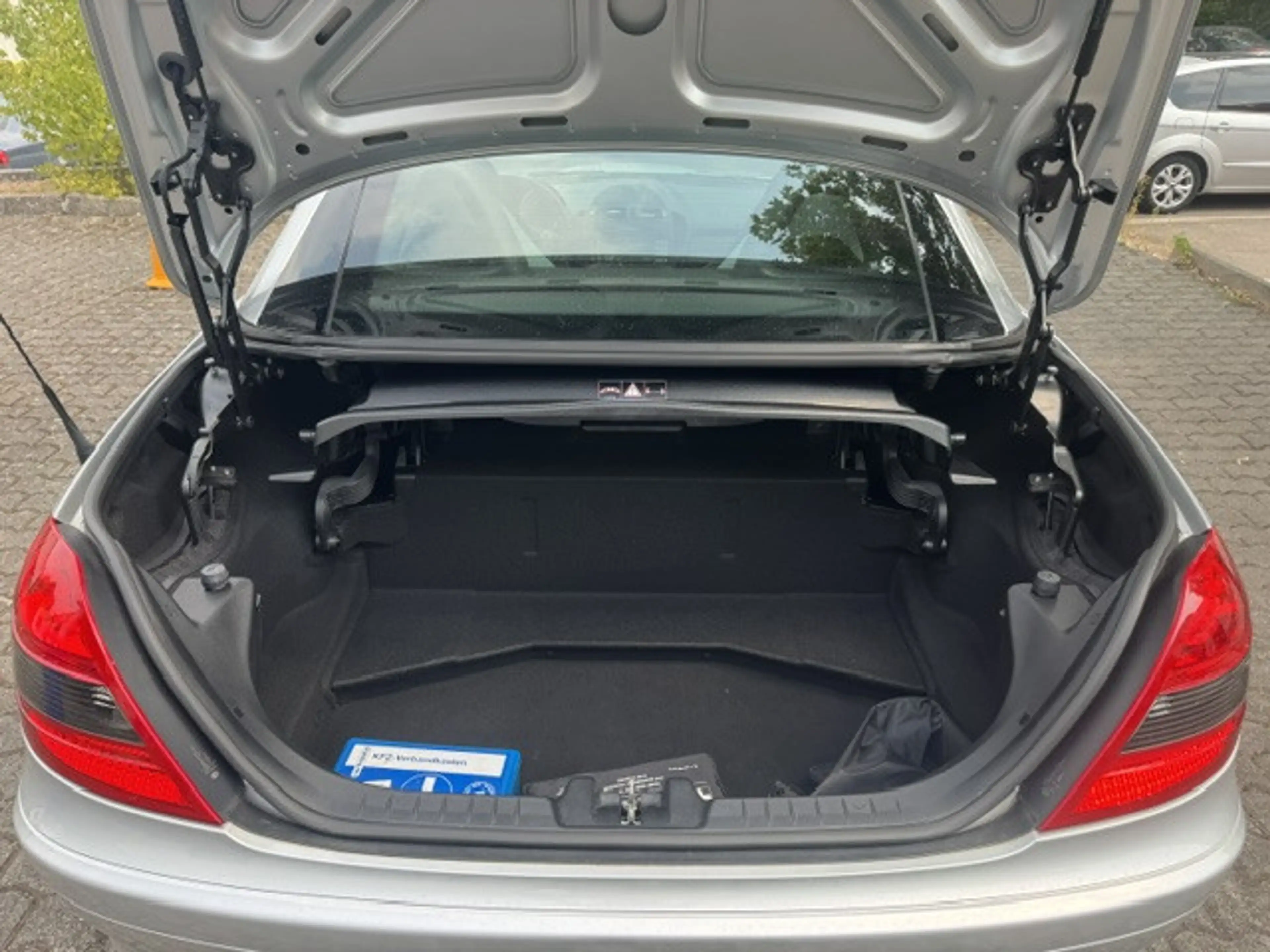 Mercedes-Benz SLK 200 MERCEDES BENZ SLK 200 KEMPRESSOR EDITION 10 LEDER — photo 8