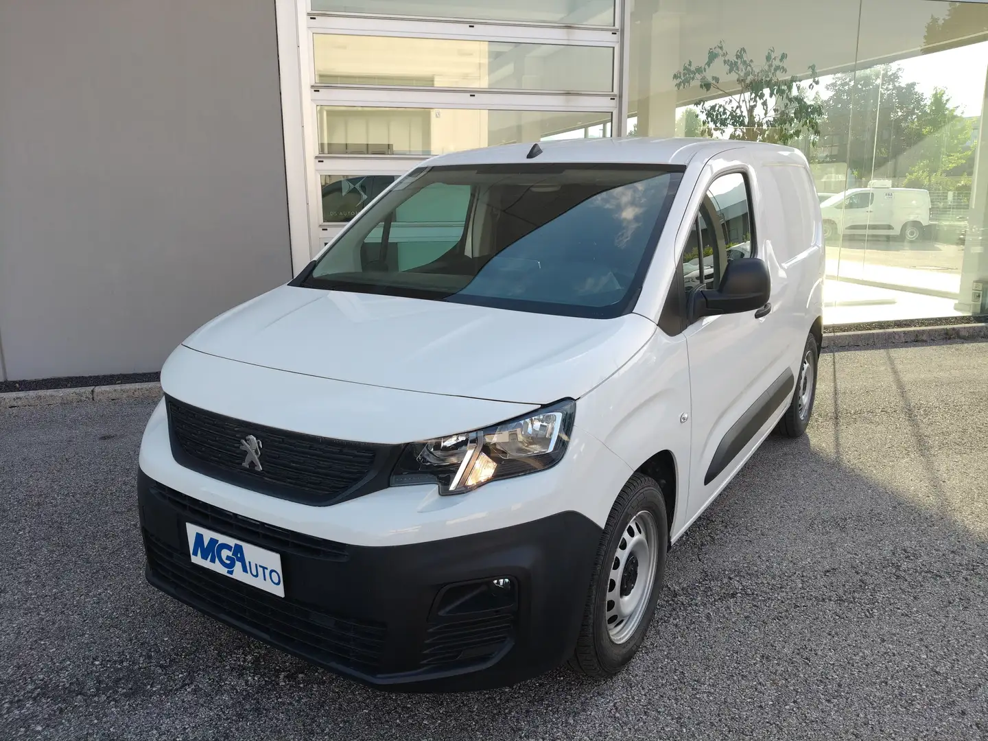 Peugeot Partner E- Partner Premium L1 50 kw portata maggiorata Bianco - 1