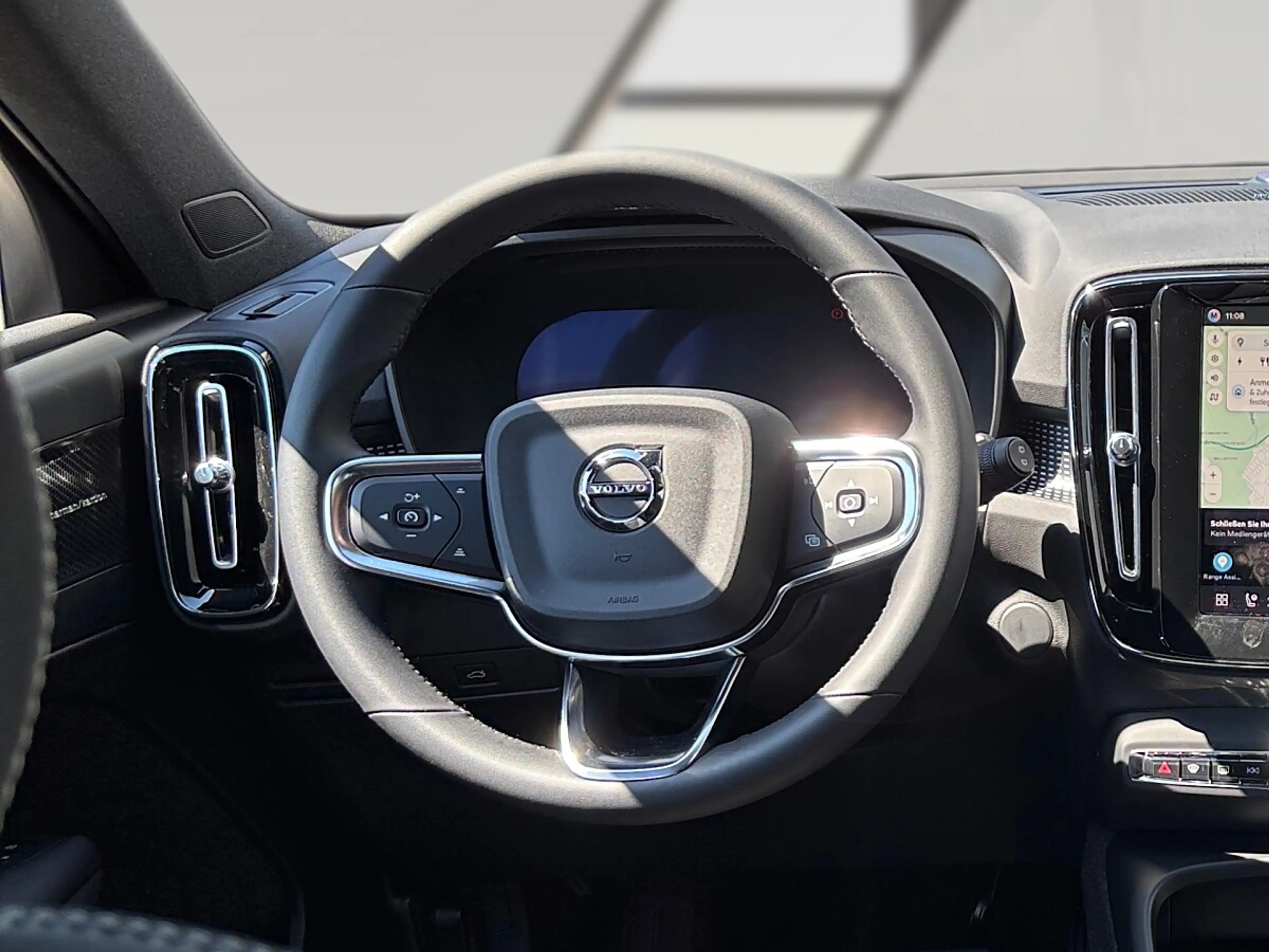 Volvo EX40 Single Motor Extended Range 82kWh Plus — photo 10