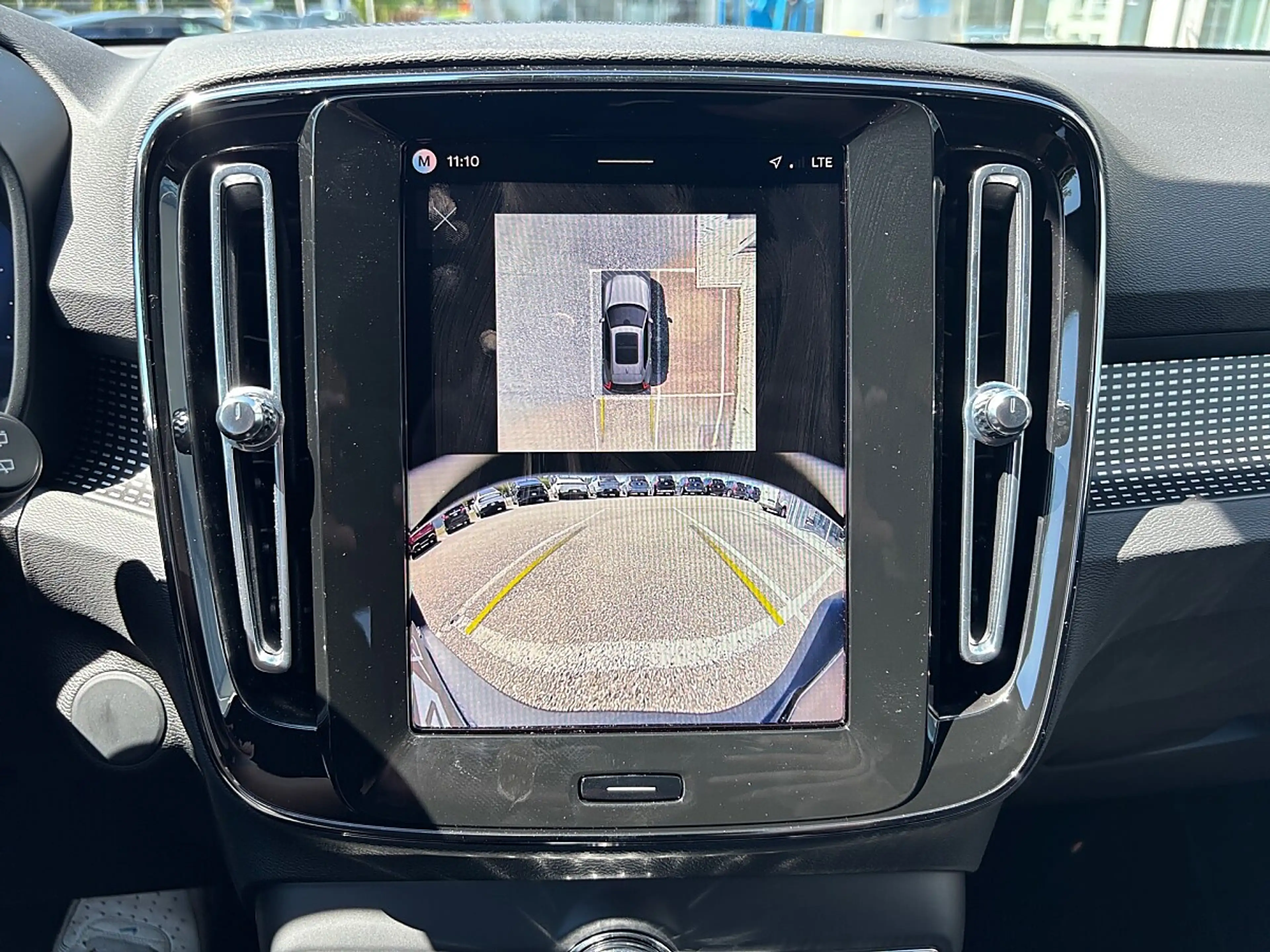 Volvo EX40 Single Motor Extended Range 82kWh Plus — photo 14