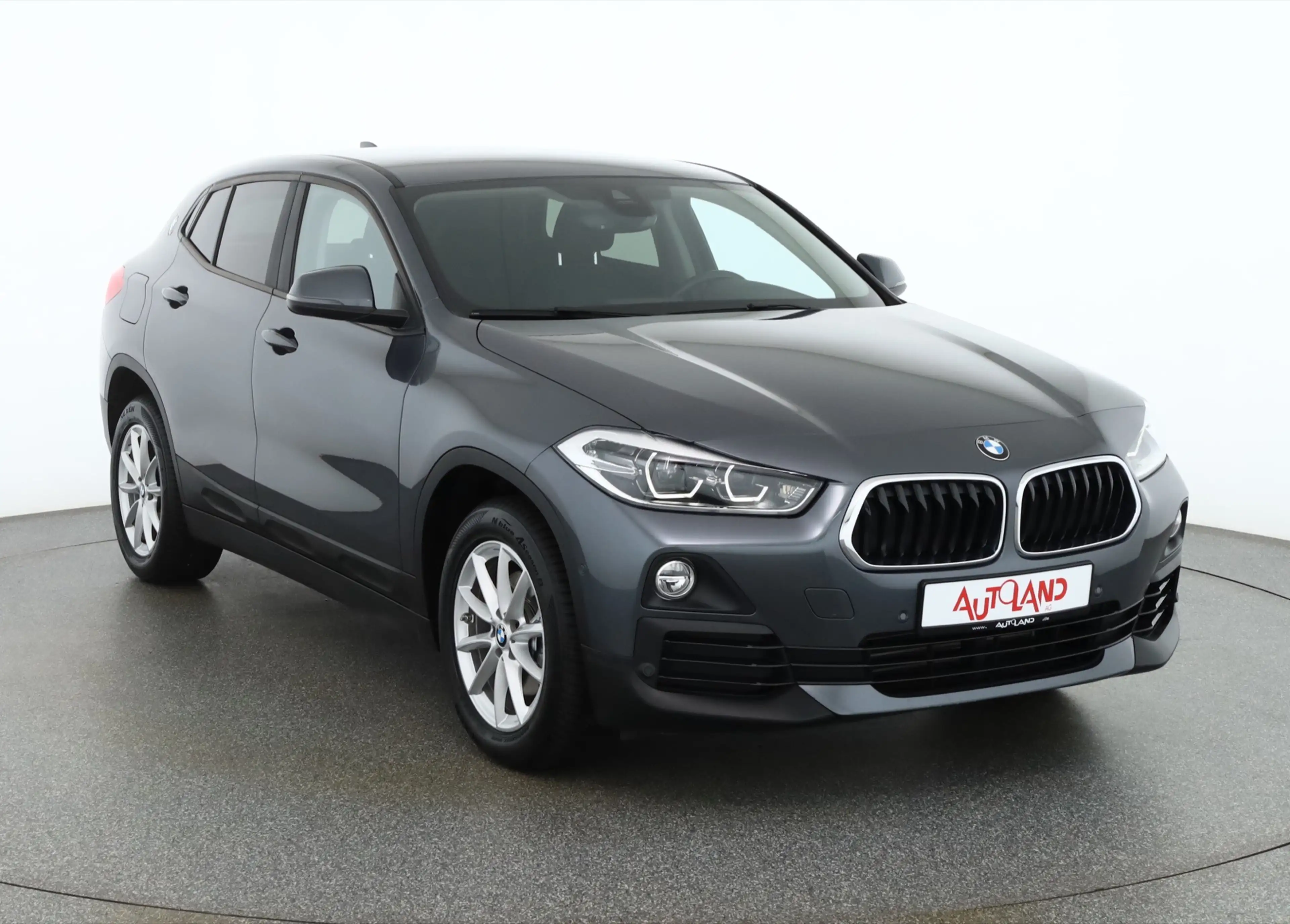 BMW X2 sDrive 18i Advantage LED Navi Kamera Tempomat — photo 7