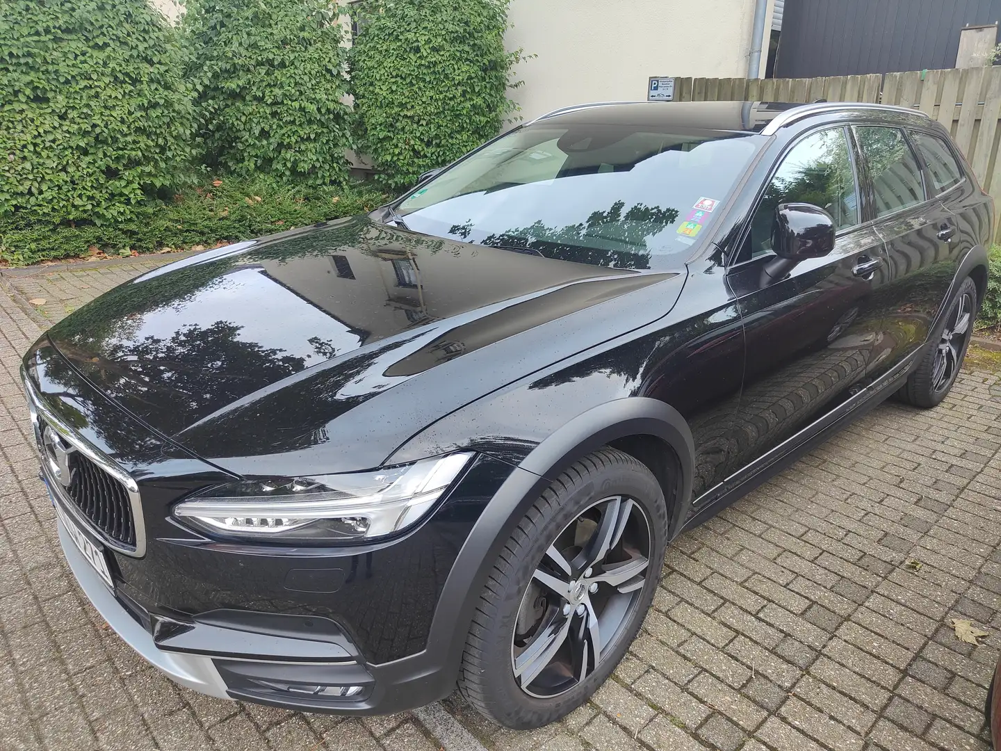 Volvo V90 Cross Country V90 Cross Country D4 AWD Geartronic Noir - 1