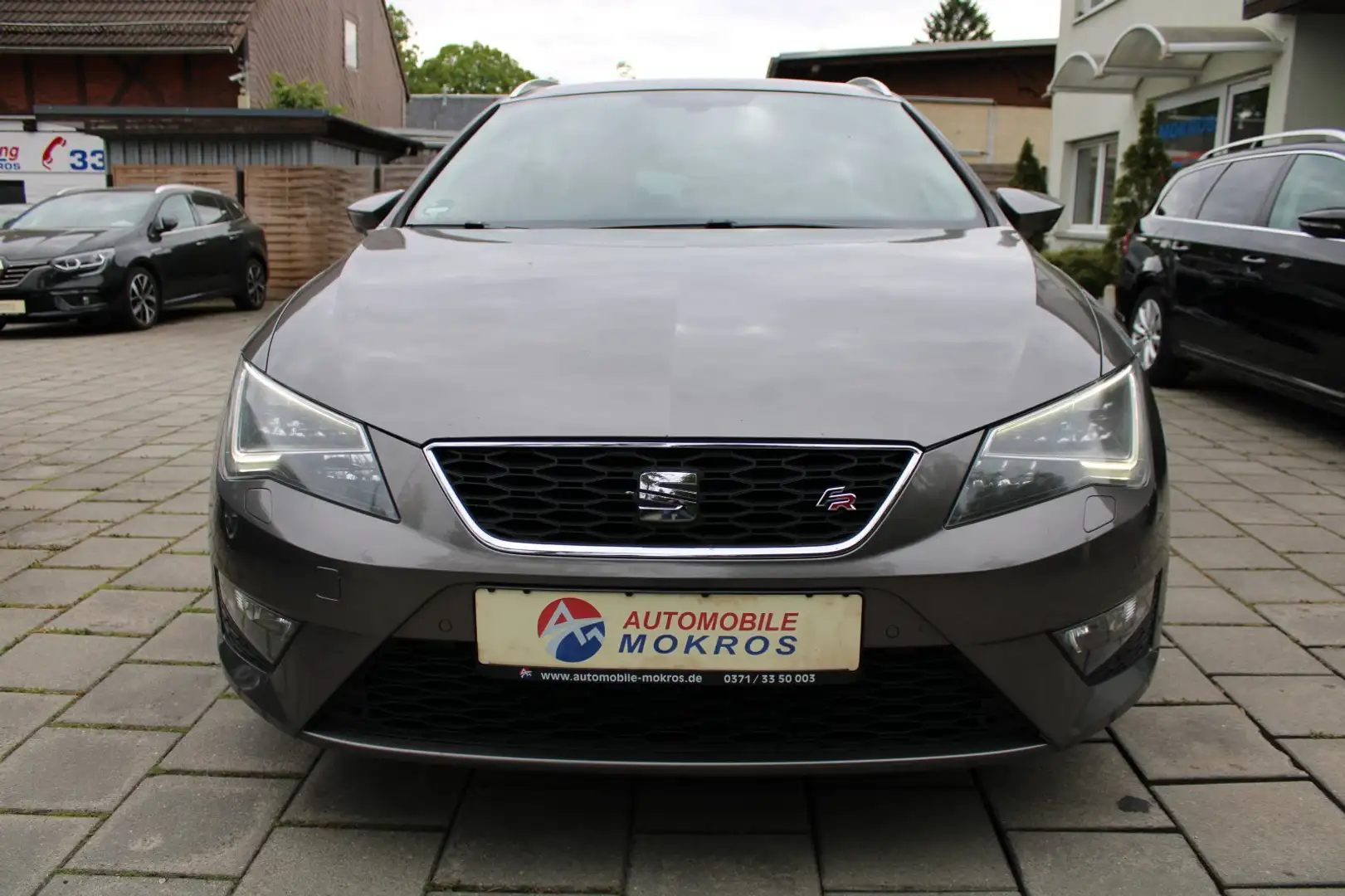 SEAT Leon ST 1.4 TSI  FR Panorama LED Navigation Leder Klima Grau - 2