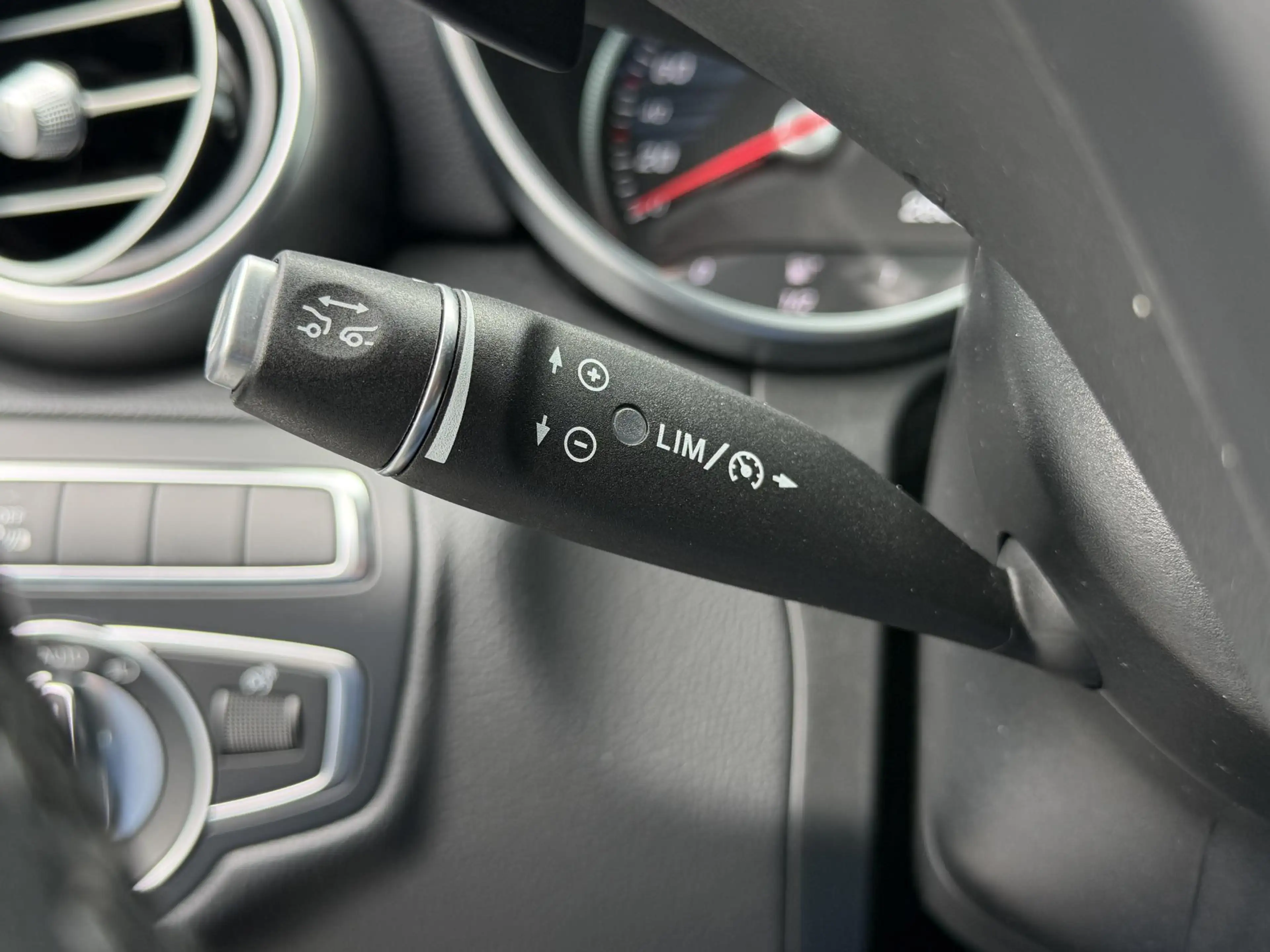 Mercedes-Benz GLC 250 4MATIC |Pano|Trekhaak|Distronic| | Pano | Trekhaak — photo 17