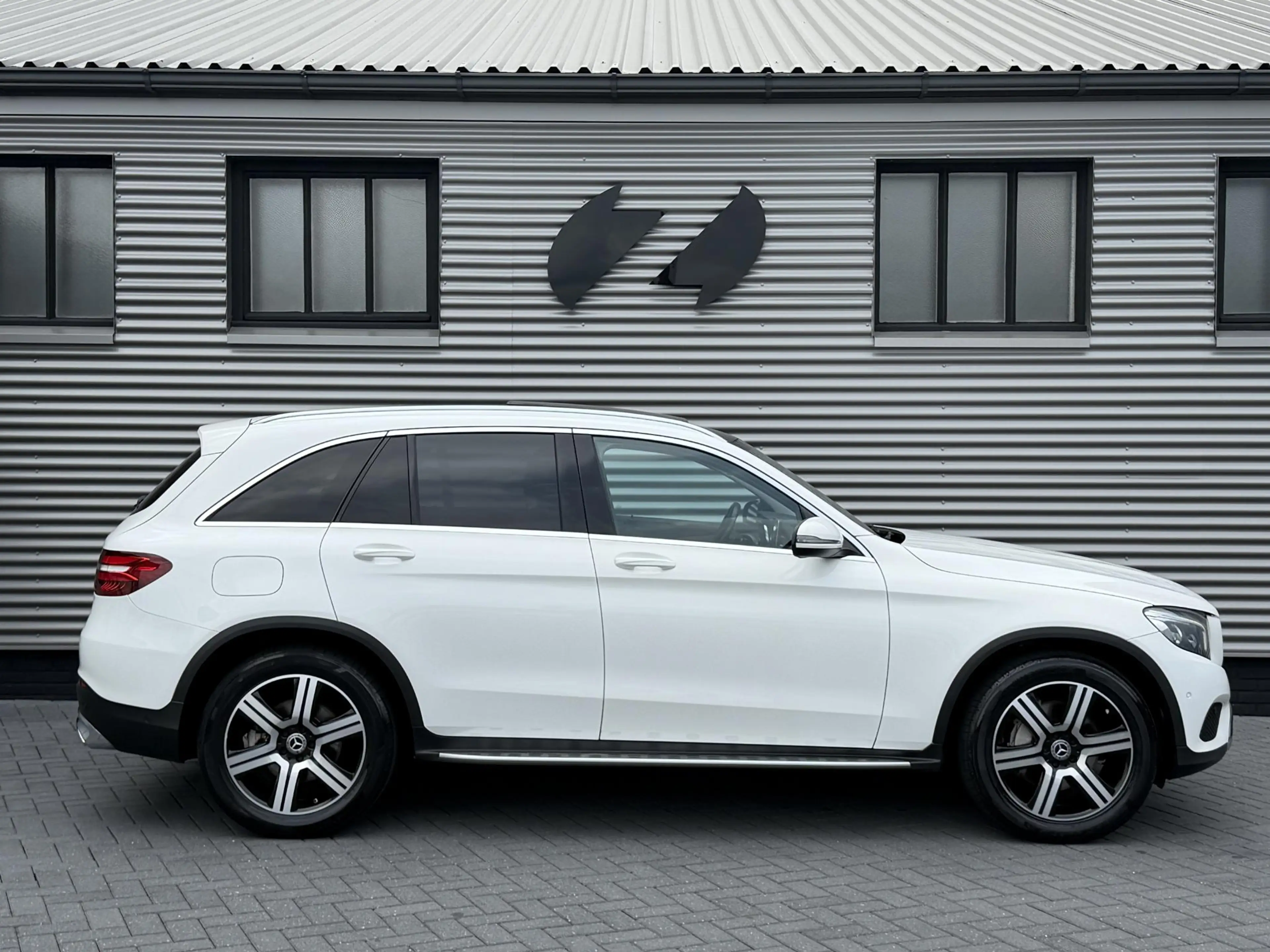 Mercedes-Benz GLC 250 4MATIC |Pano|Trekhaak|Distronic| | Pano | Trekhaak — photo 10