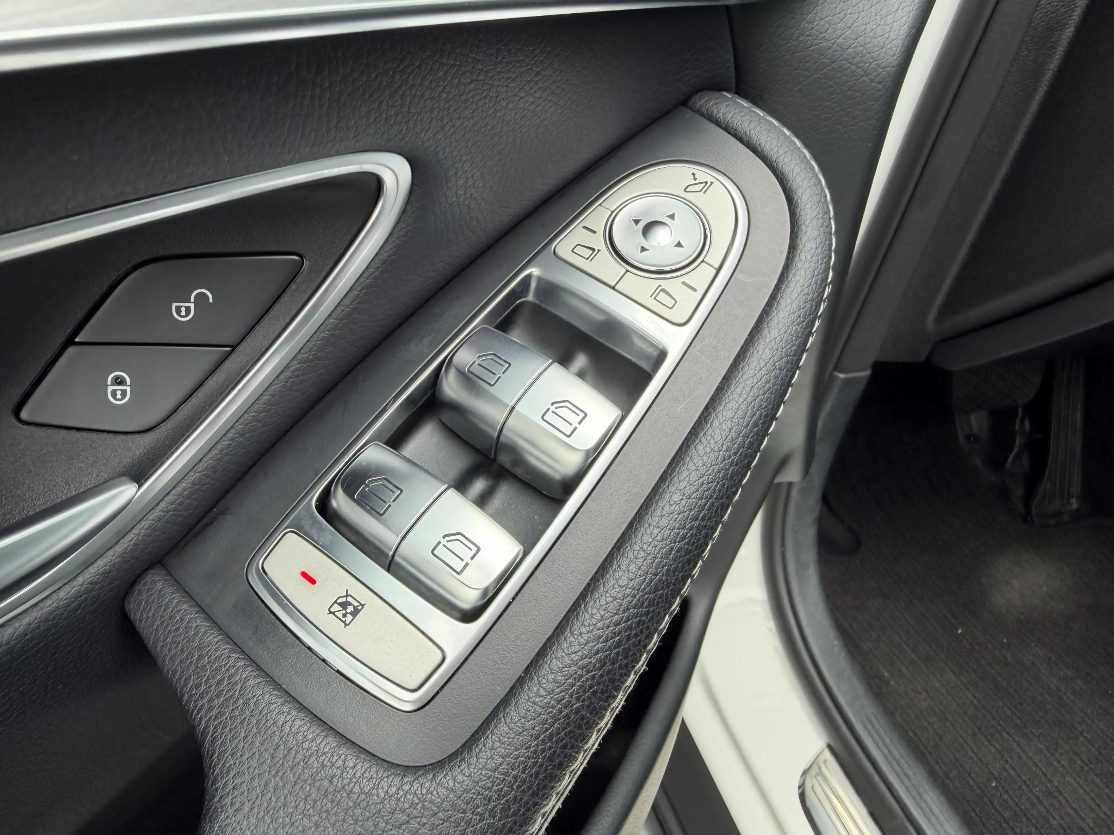 Mercedes-Benz GLC 250 4MATIC |Pano|Trekhaak|Distronic| | Pano | Trekhaak — photo 9