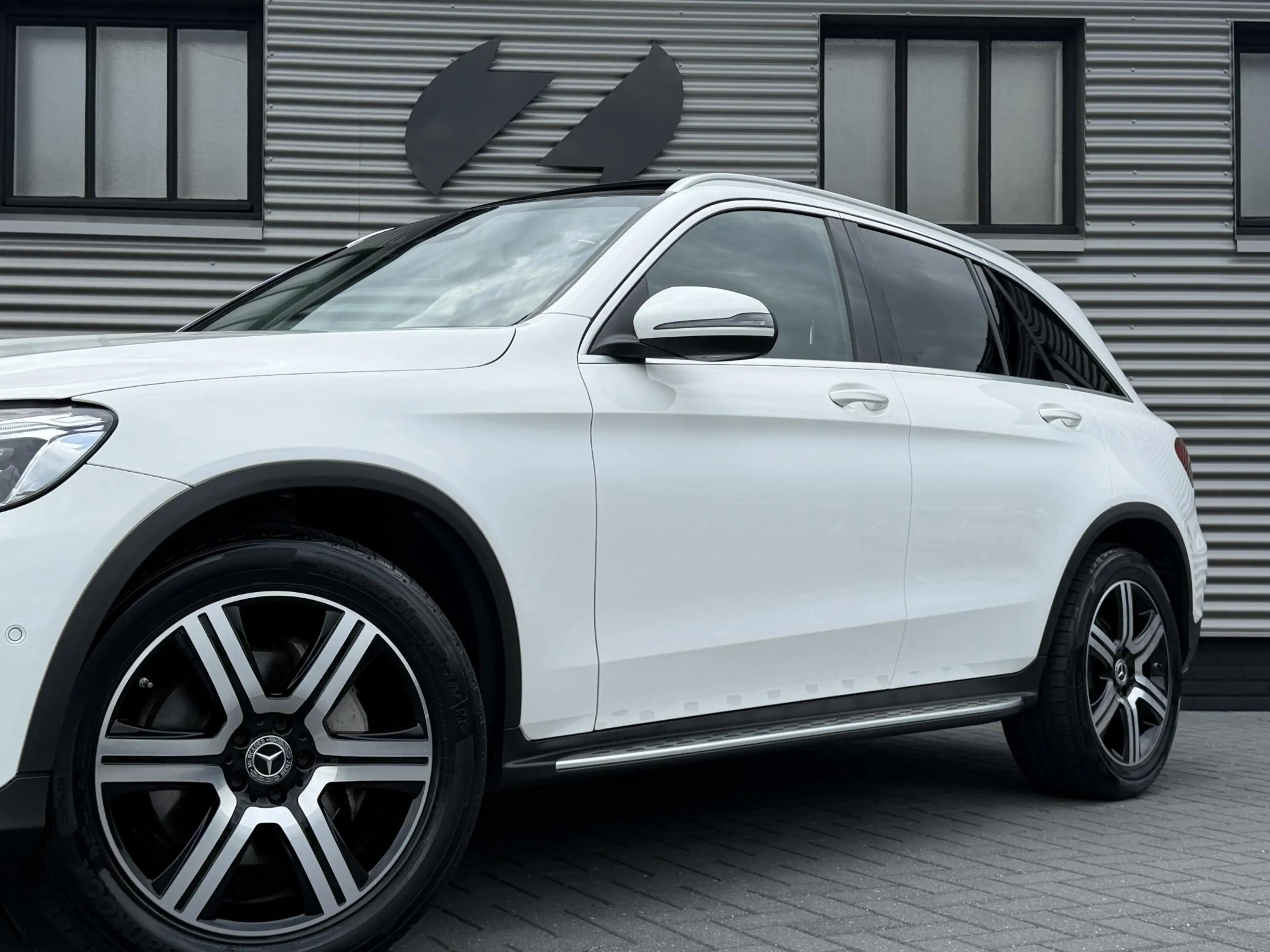 Mercedes-Benz GLC 250 4MATIC |Pano|Trekhaak|Distronic| | Pano | Trekhaak — photo 2
