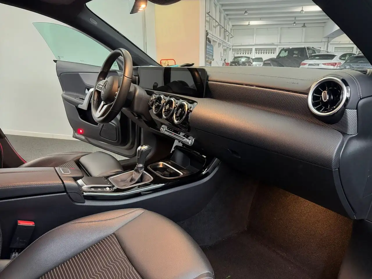 Mercedes-Benz CLA 180 Coupe Urban WIDE*LED*RÜCKKAM*CARPLAY*TOP 15