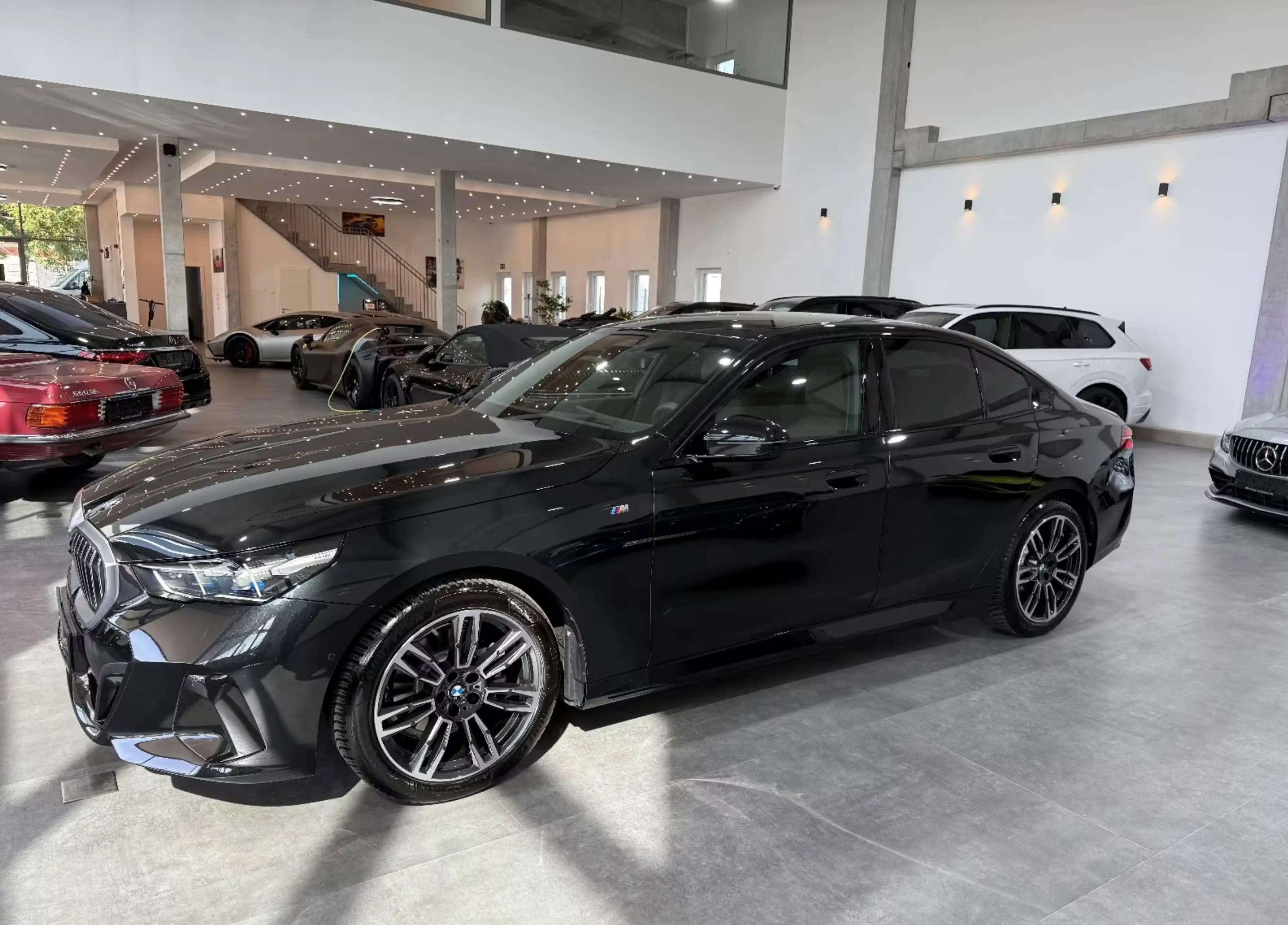 BMW 520 520 i M Sport — photo 10