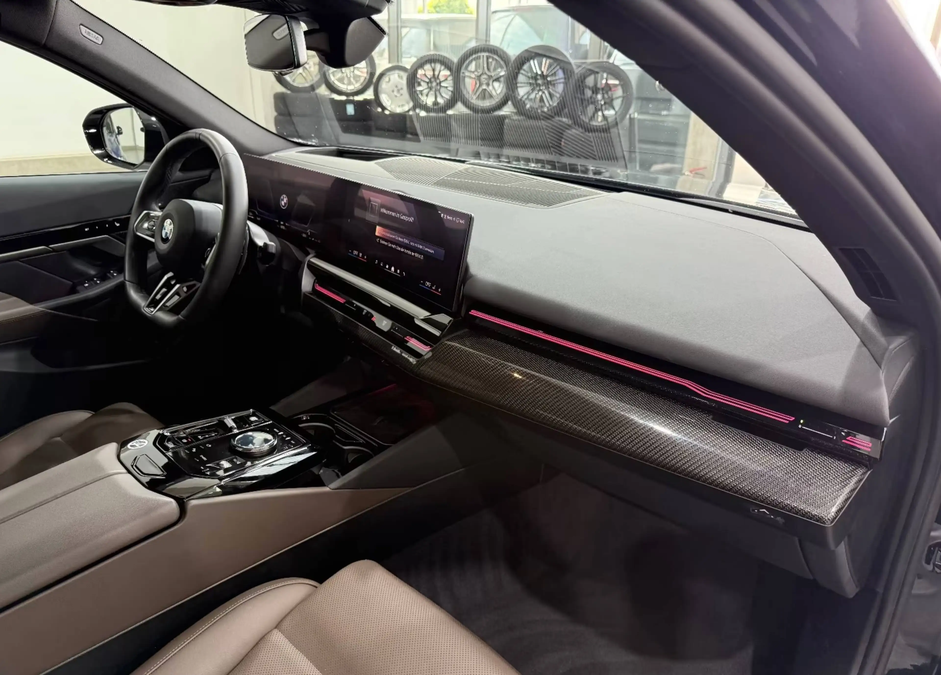 BMW 520 520 i M Sport — photo 15