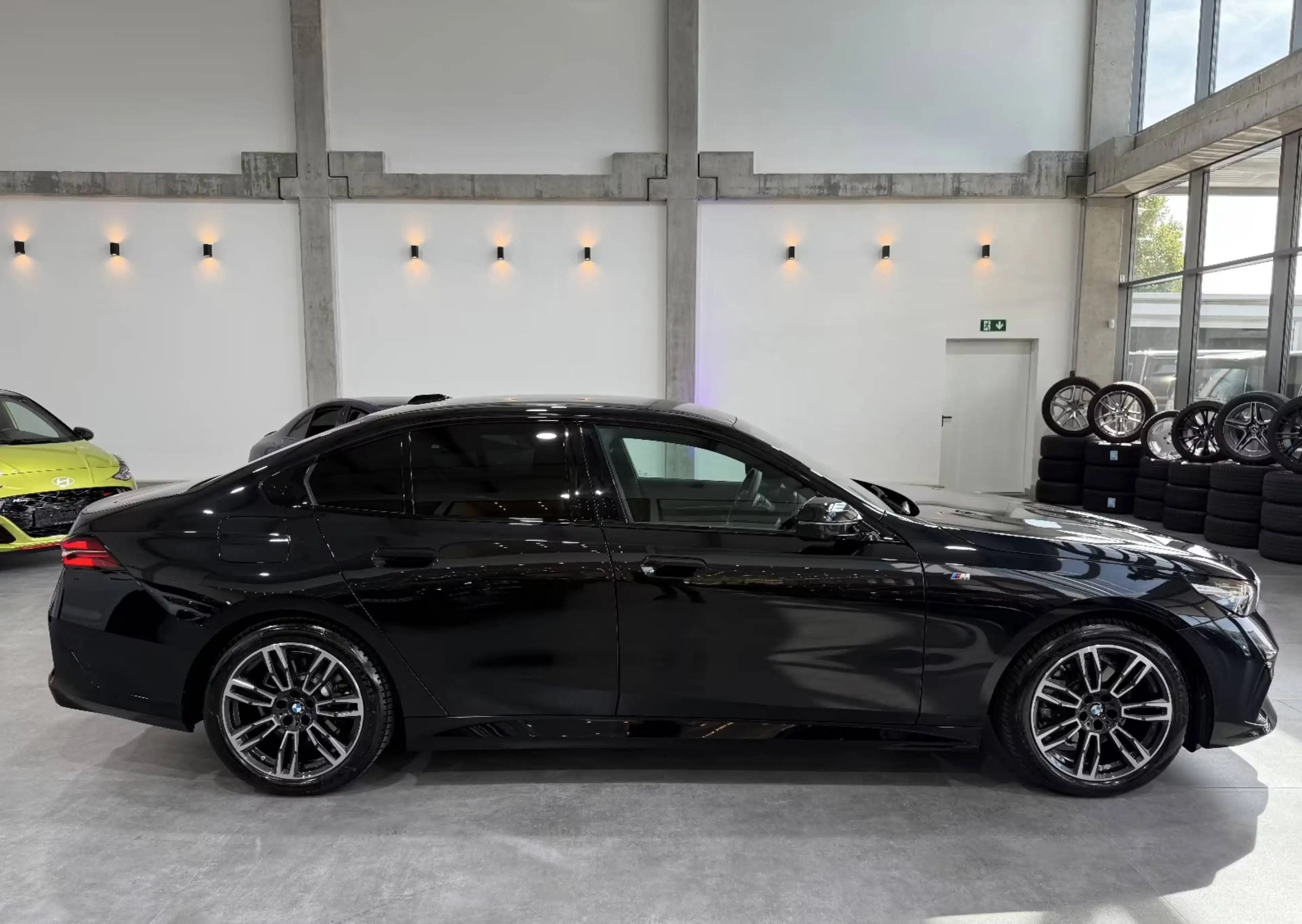 BMW 520 520 i M Sport — photo 3