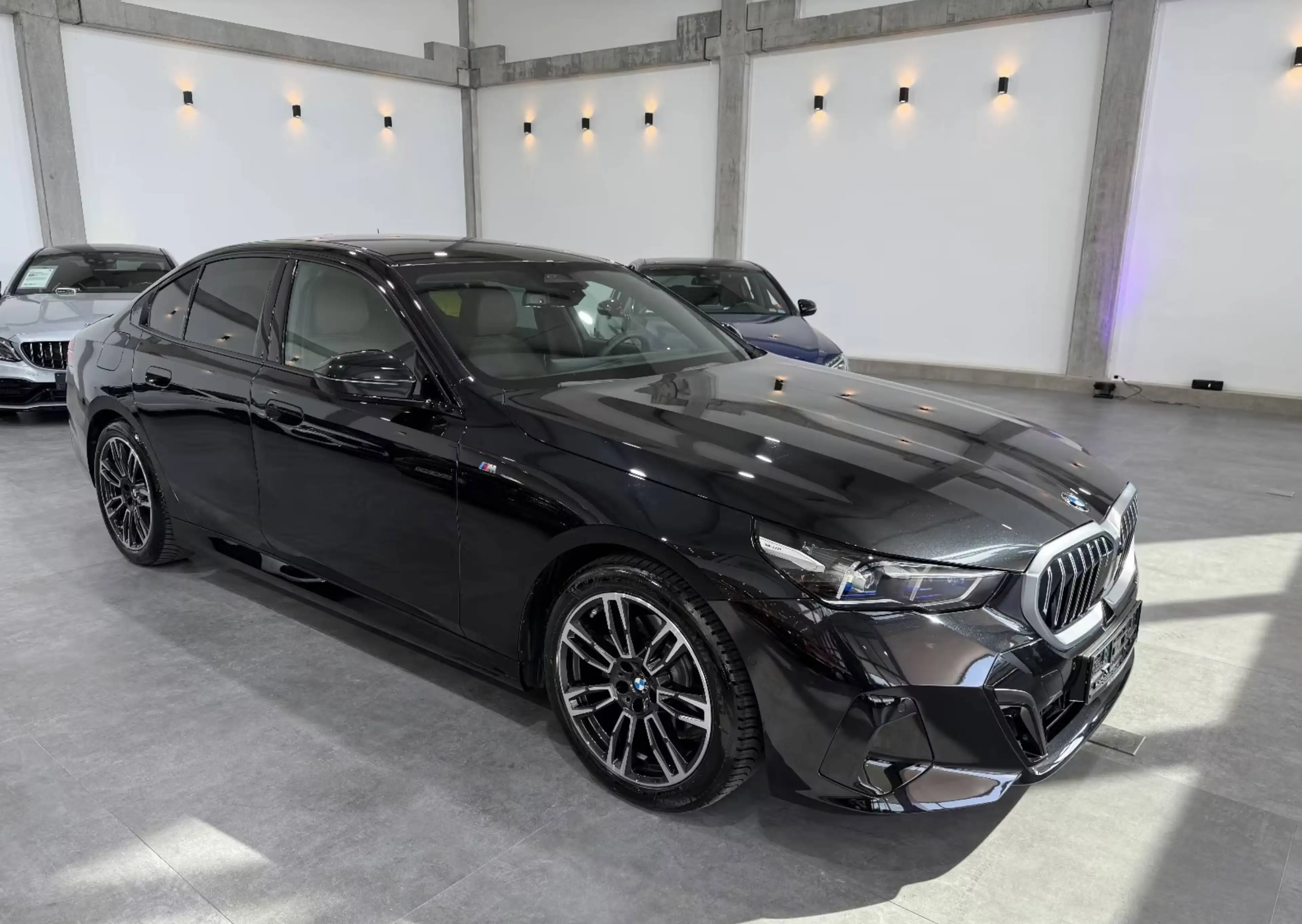 BMW 520 520 i M Sport — photo 2