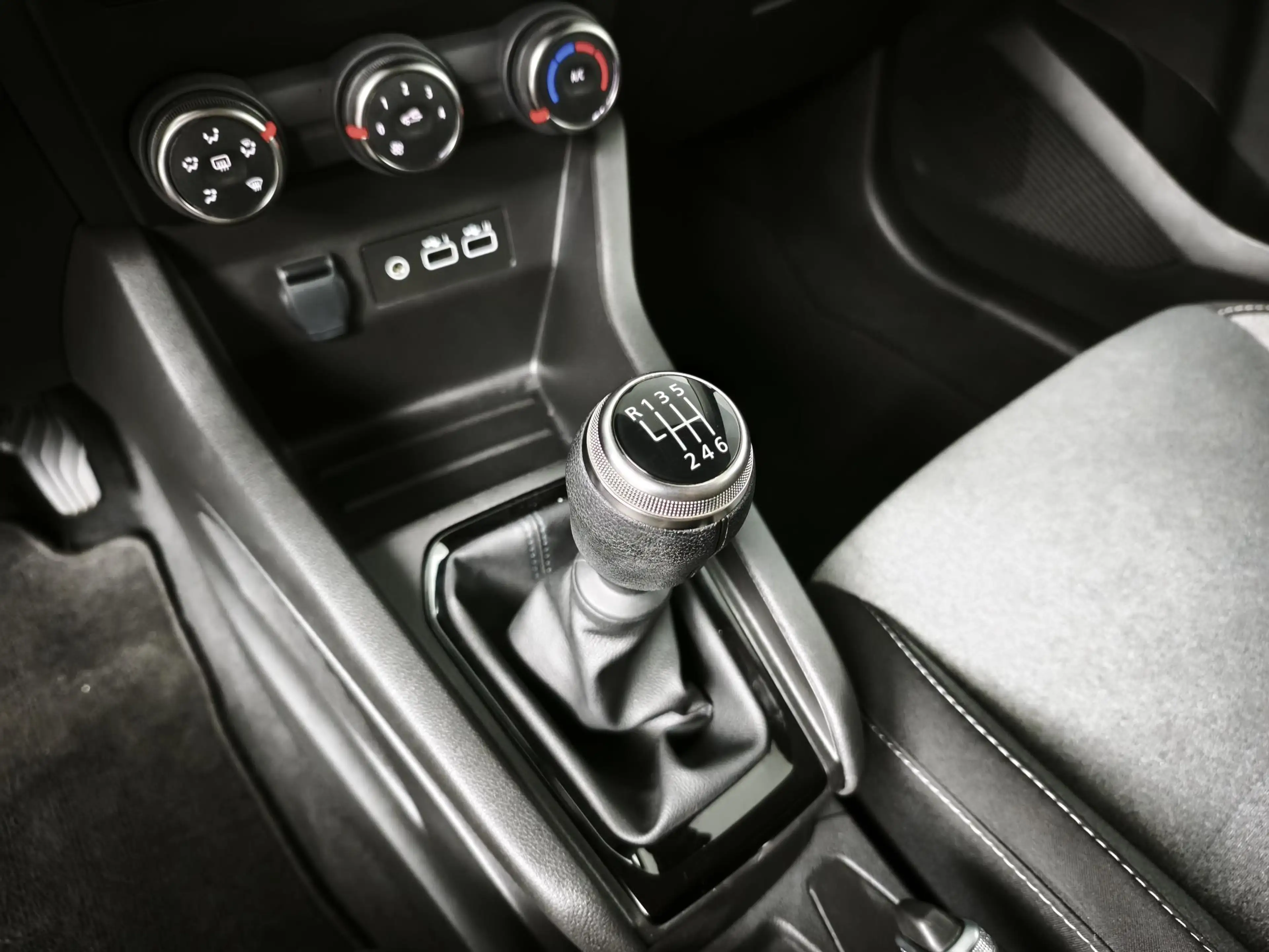 Renault Clio 1.0 TCe 90 GPF evolution | Navigatie | Camera | Ap — photo 25