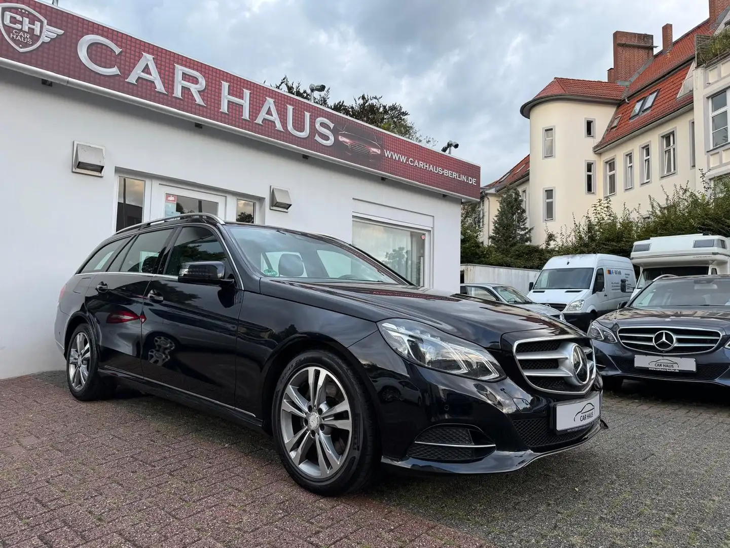 Mercedes-Benz E 350 350 T BLUETEC 9G-TRONIC Avantgarde*Distronic* Schwarz - 1