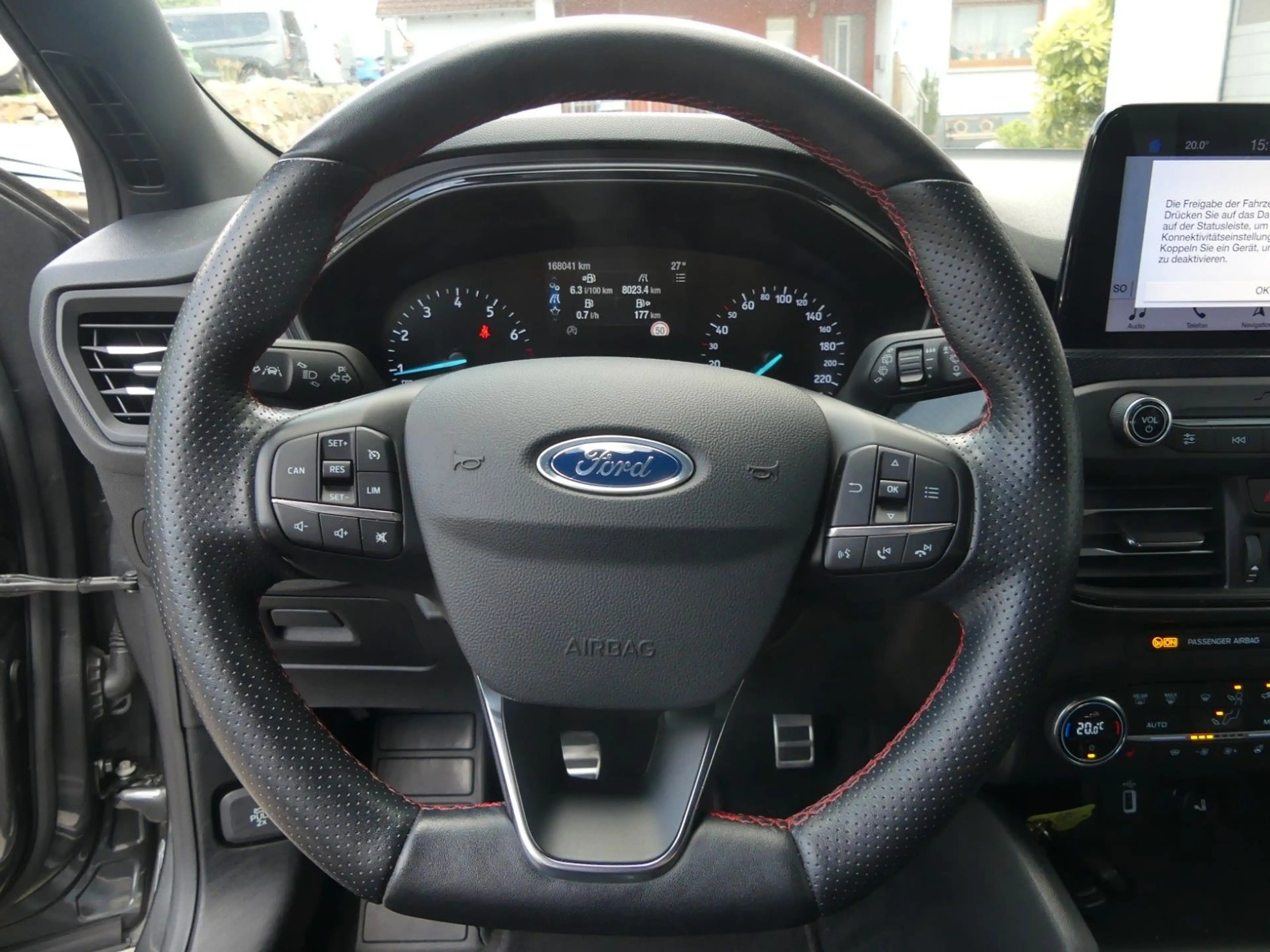 Ford Focus Lim. ST-Line — photo 13