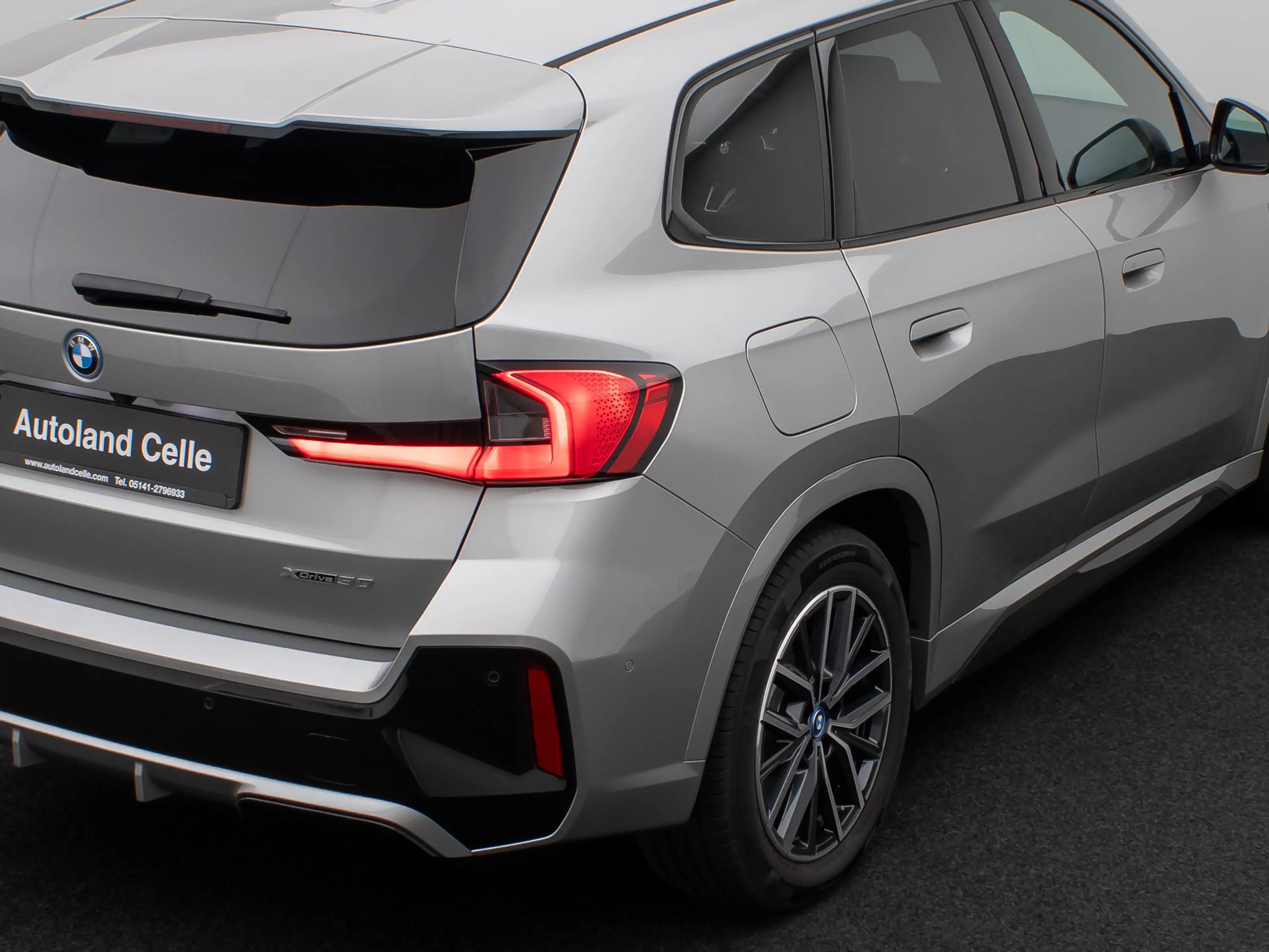 BMW iX1 M Sport Panorama Kamera DAB Komfort LED — photo 15