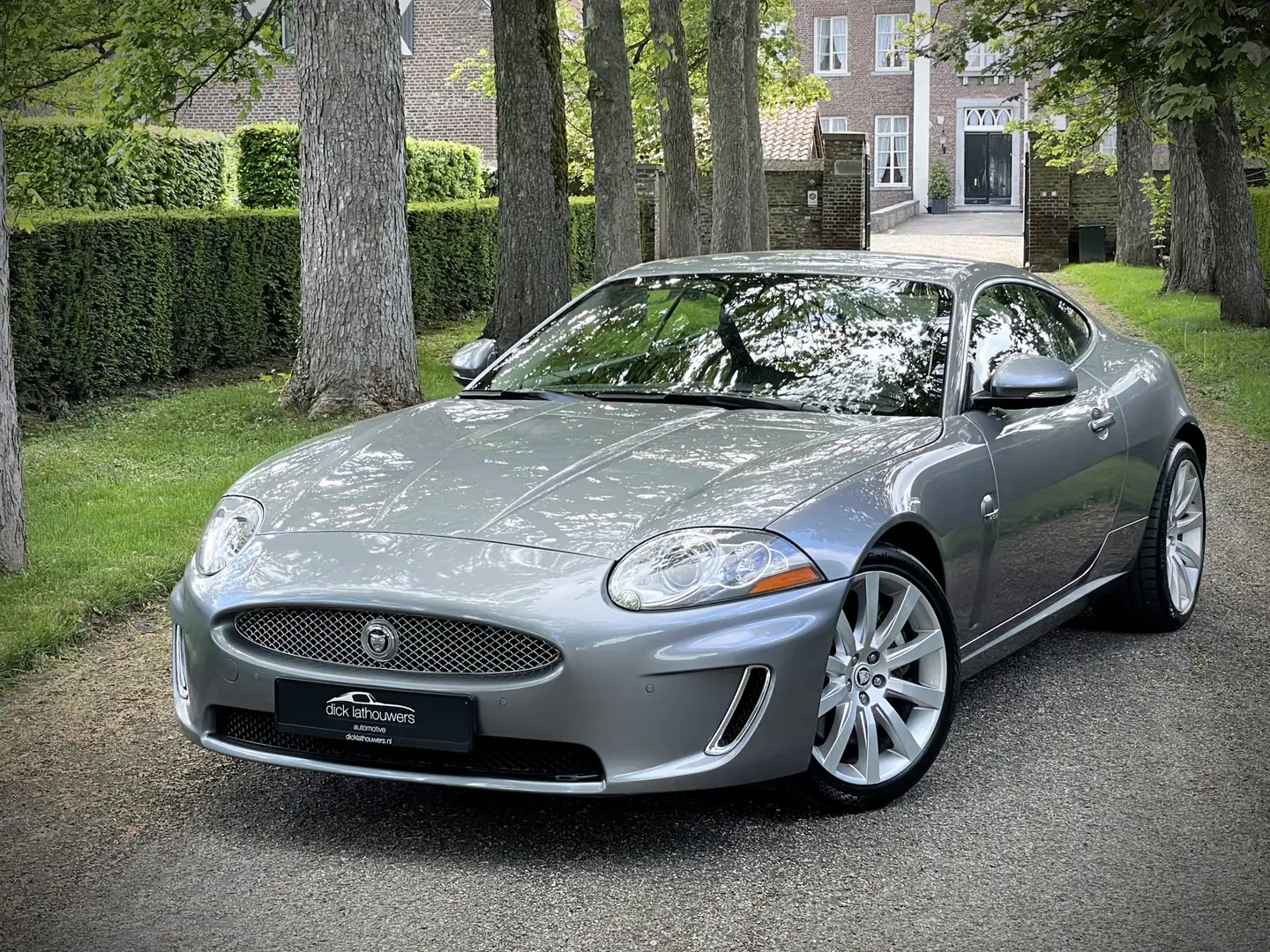 Jaguar XK 5.0 V8 Coupé Portfolio / YOUNGTIMER / 71.000KM / Szary - 1