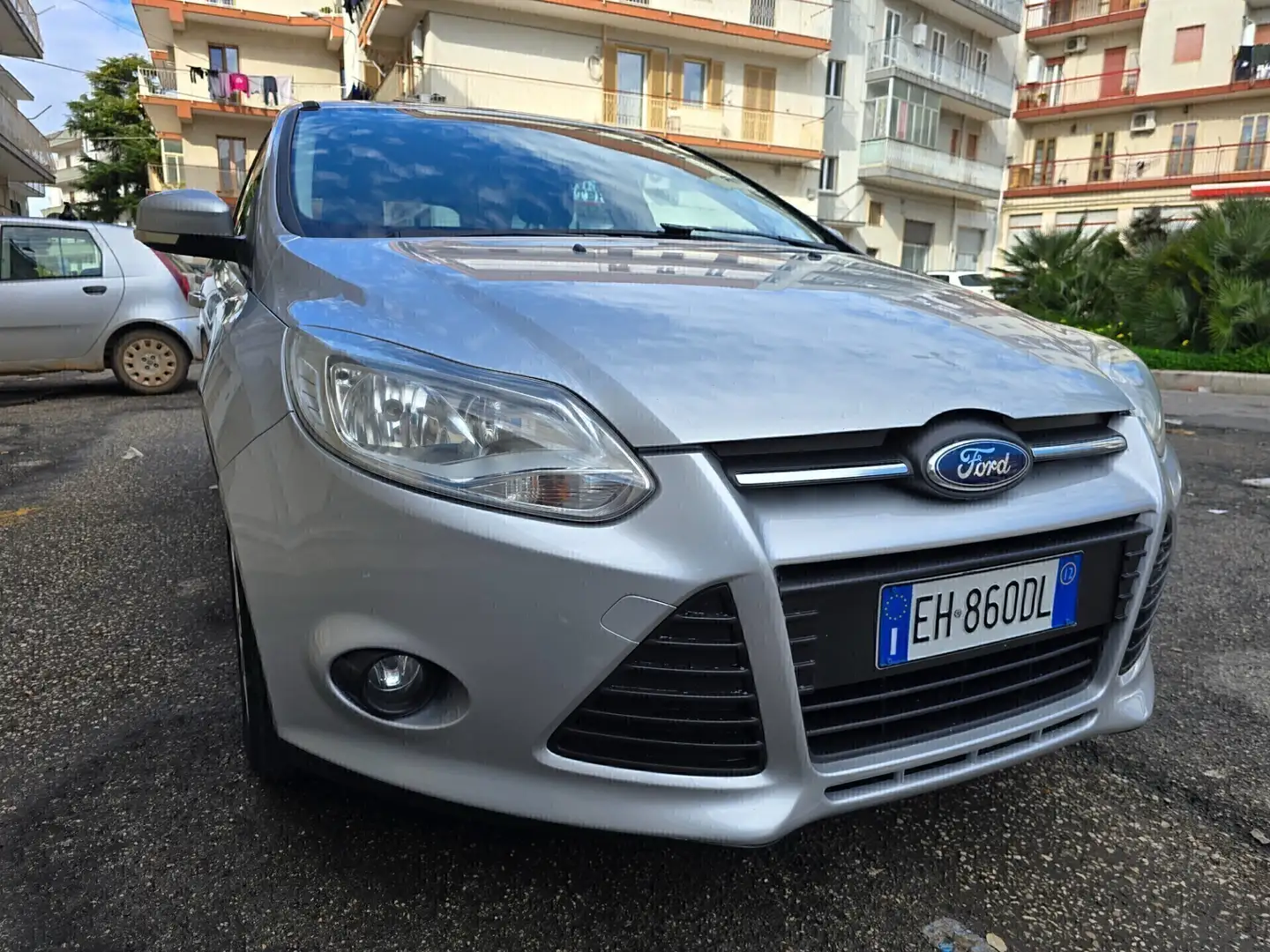 Ford Focus 1.6 TDCi 115 CV SW Titanium Gris - 2