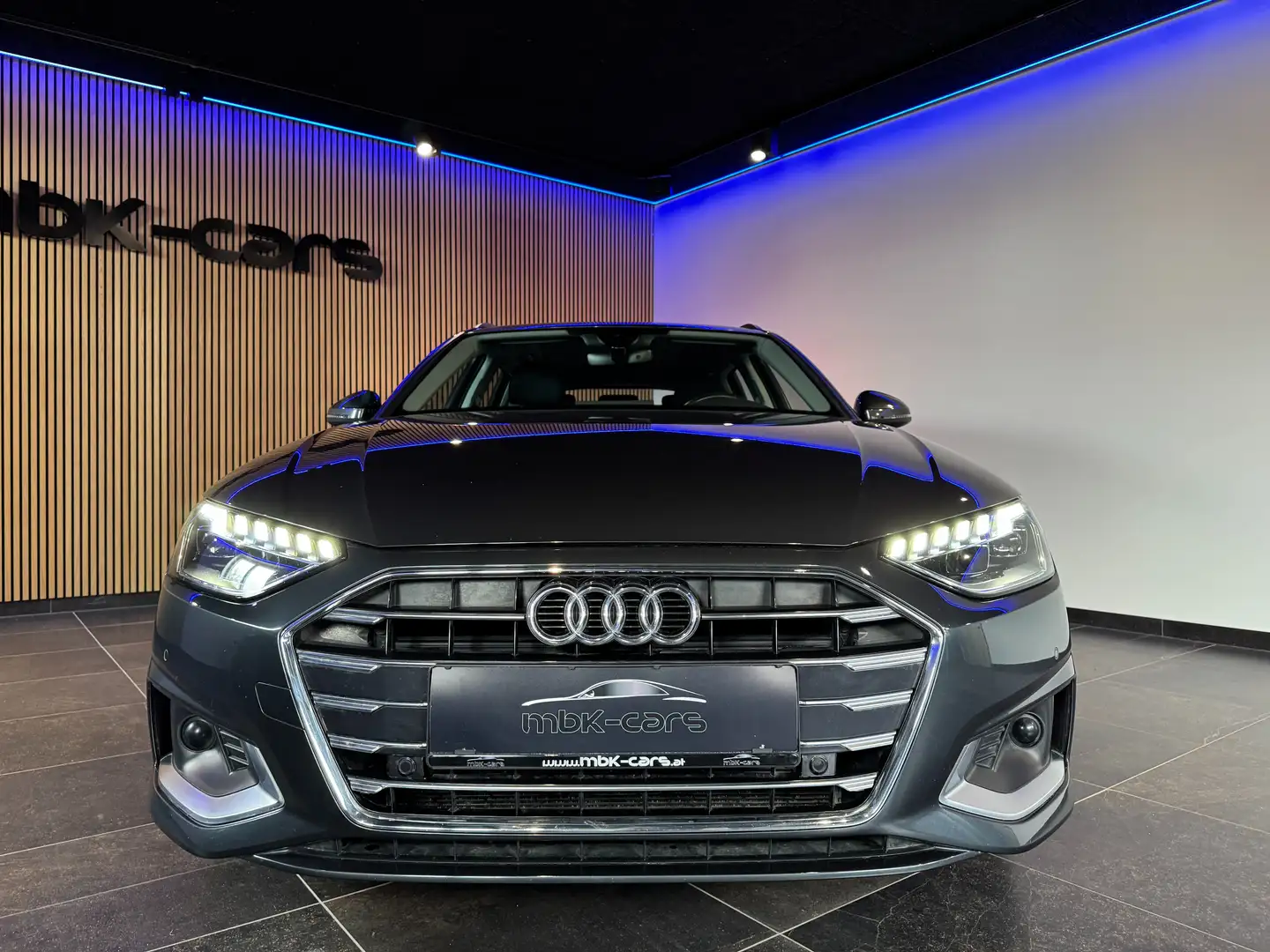 Audi A4 Avant 35 TDI Advanced *Virtual, AHK, LED* Grau - 2