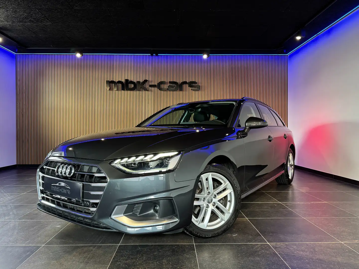 Audi A4 Avant 35 TDI Advanced *Virtual, AHK, LED* Grau - 1