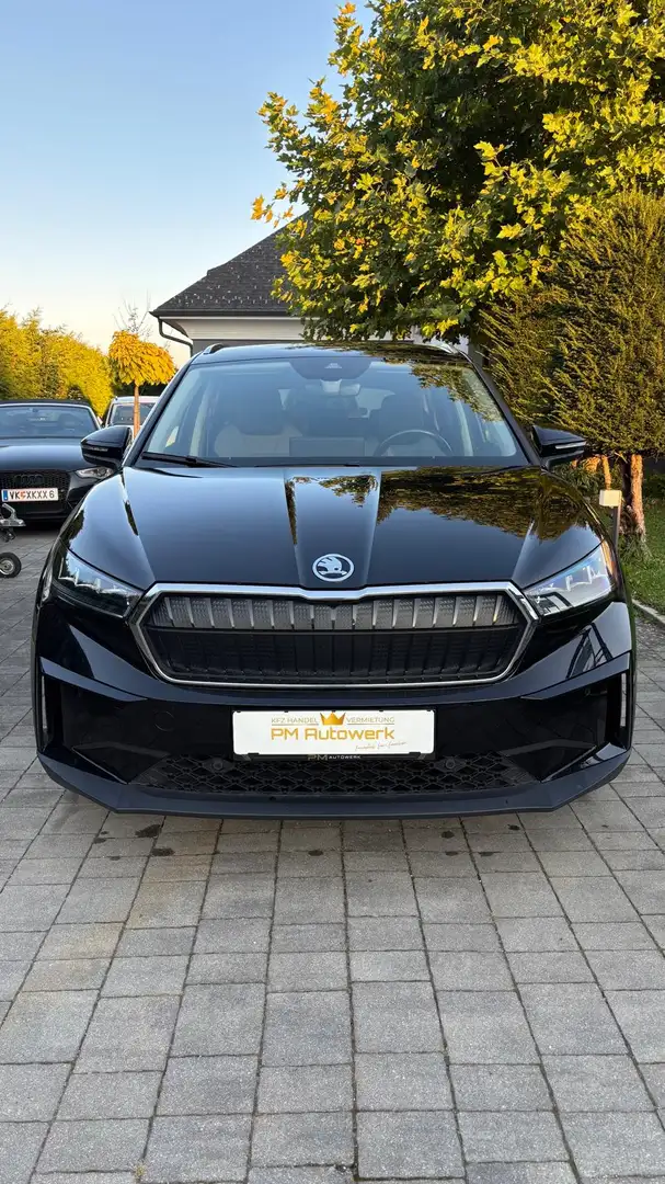 Skoda Enyaq Enyaq iV 60 Loft *BatterieZertifikat*Wärmepumpe*ACC*DAB* Schwarz - 2