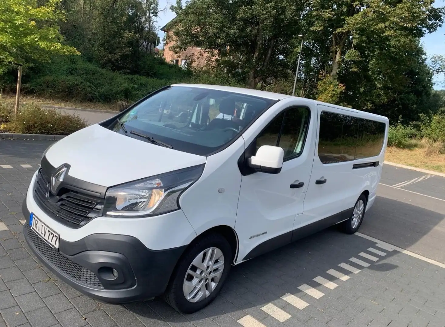 Renault Trafic Trafic ENERGY dCi 145 Grand Combi Expression Weiß - 1
