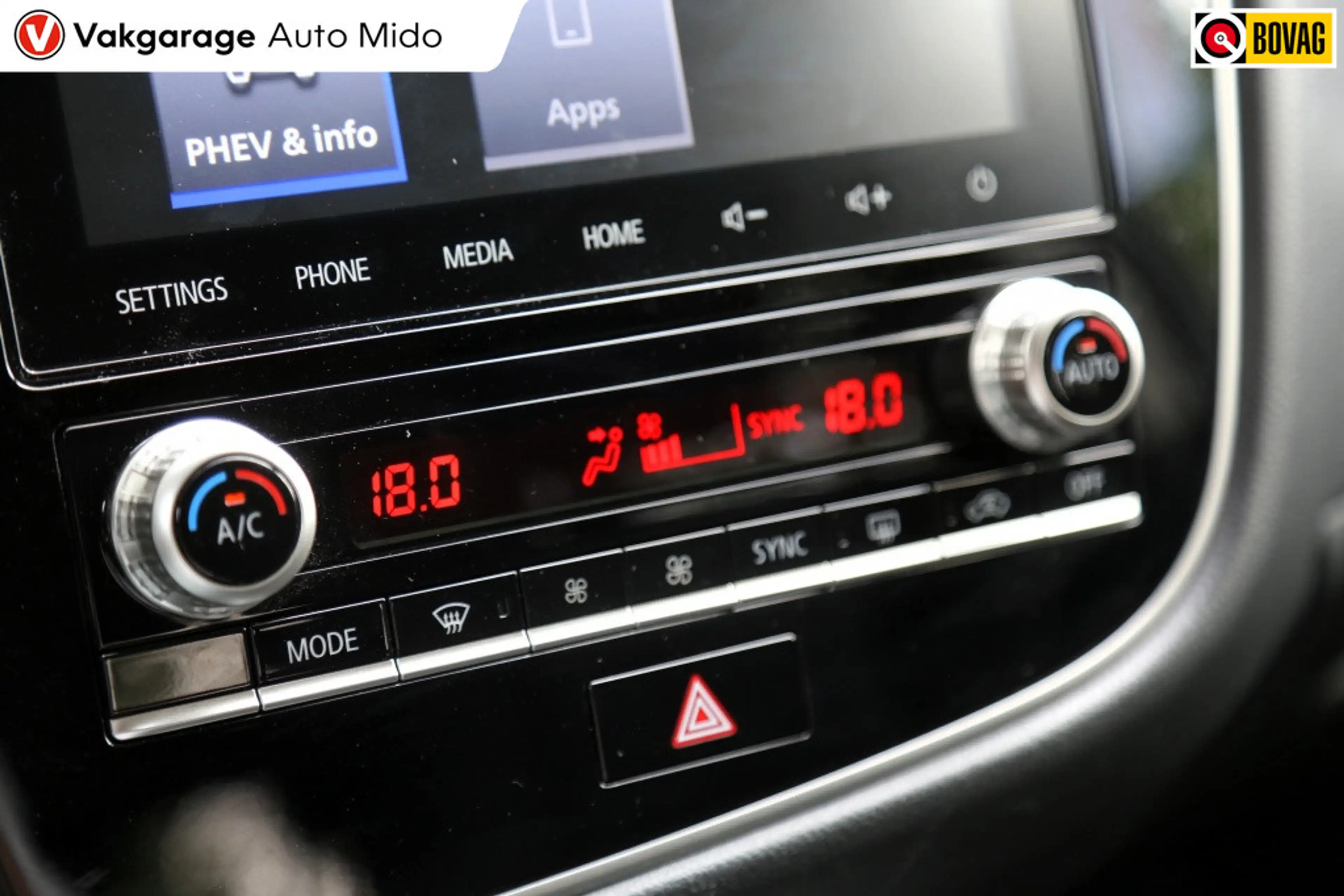 Mitsubishi Outlander 2.4 PHEV Intense — photo 15