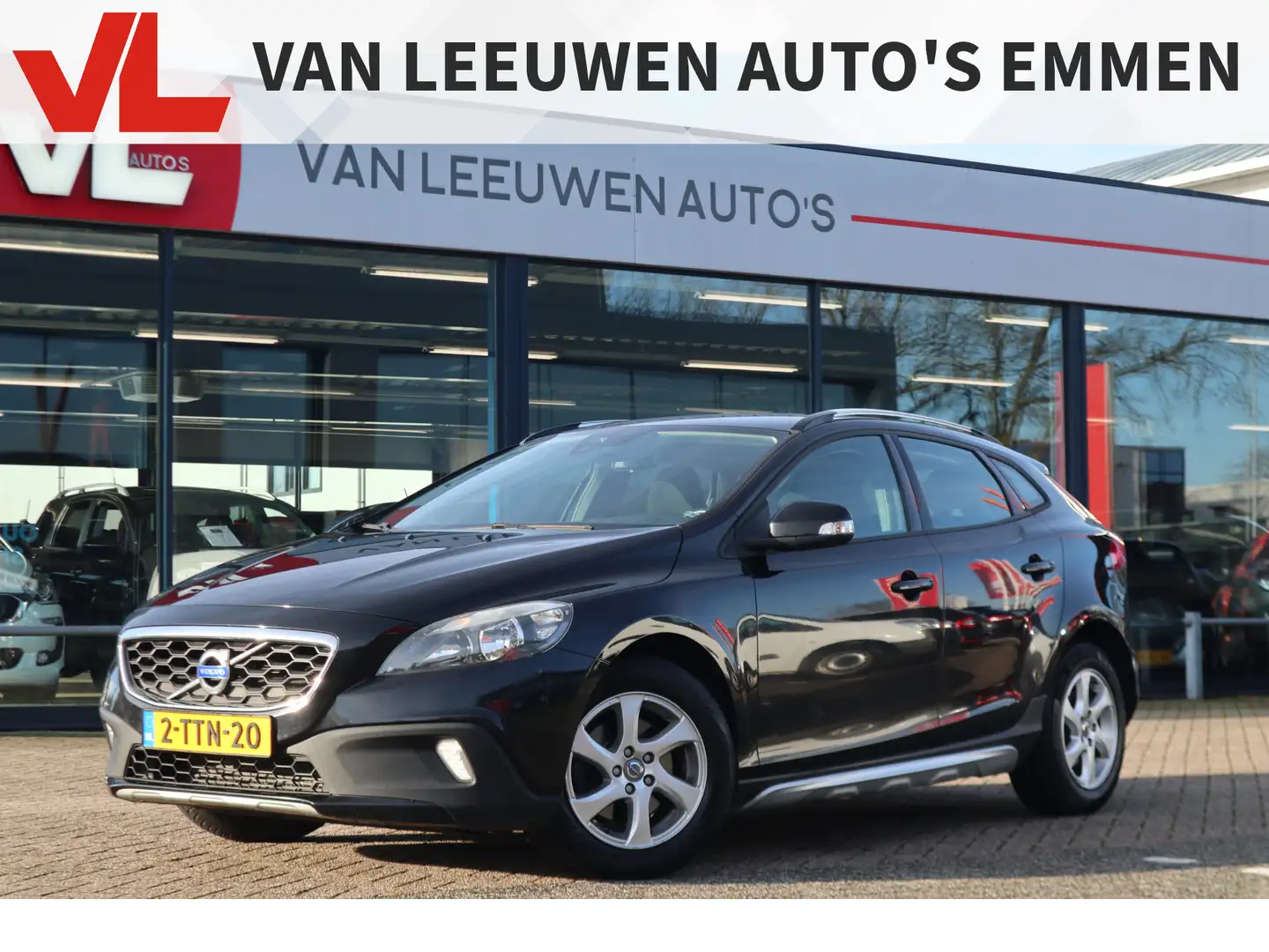 Volvo V40 Cross Country 1.6 D2 Kinetic | Navi | Cruise | Trekhaak Zwart - 1