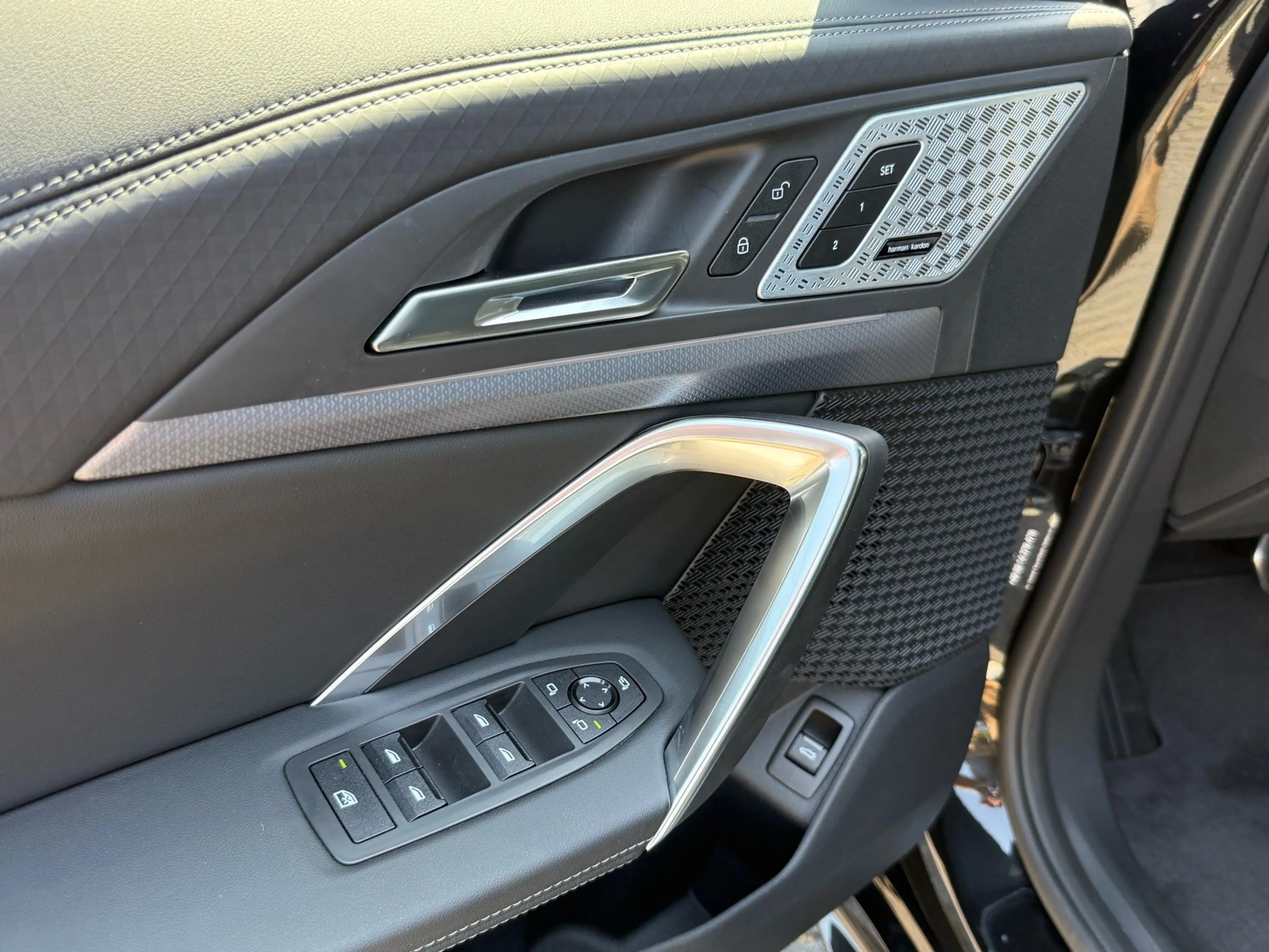 BMW iX2 xDrive30 M Sport /IconicGlow HUD Stop&Go AHK — photo 11