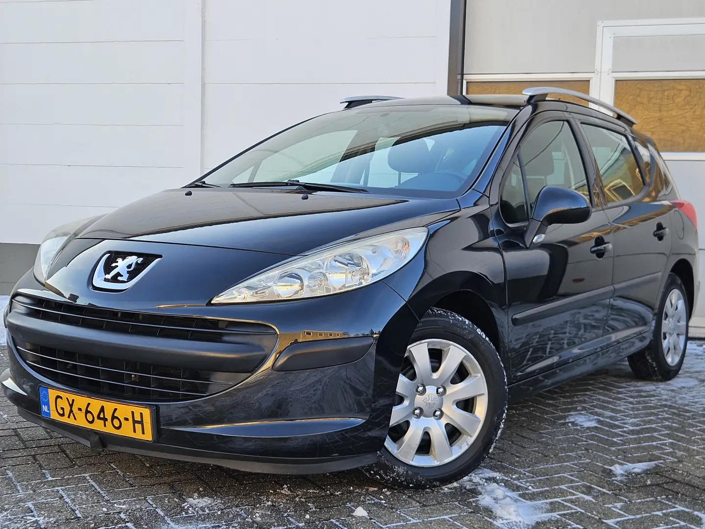 Peugeot 207 SW 1.4 VTi X-line / Panoramadak / Airco! Schwarz - 1