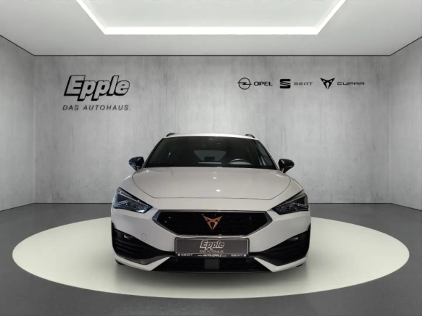 CUPRA Leon S.T. VZ 4Drive klappb.AHK Navi Kamera SHZ LHZ Weiß - 2