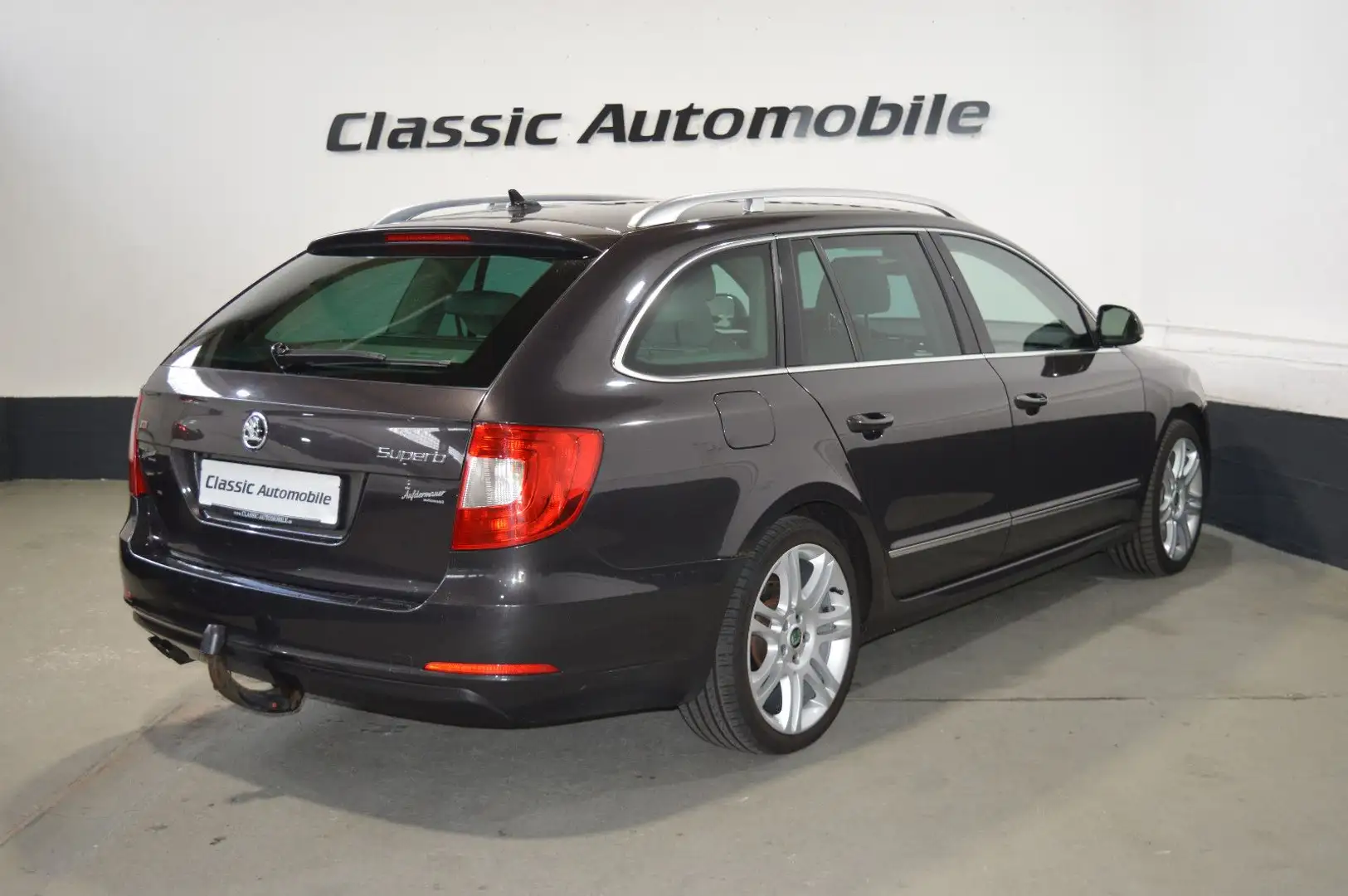 Skoda Superb Combi Elegance 2.0 TDI *DSG*Navi*BiXenon* Brązowy - 2