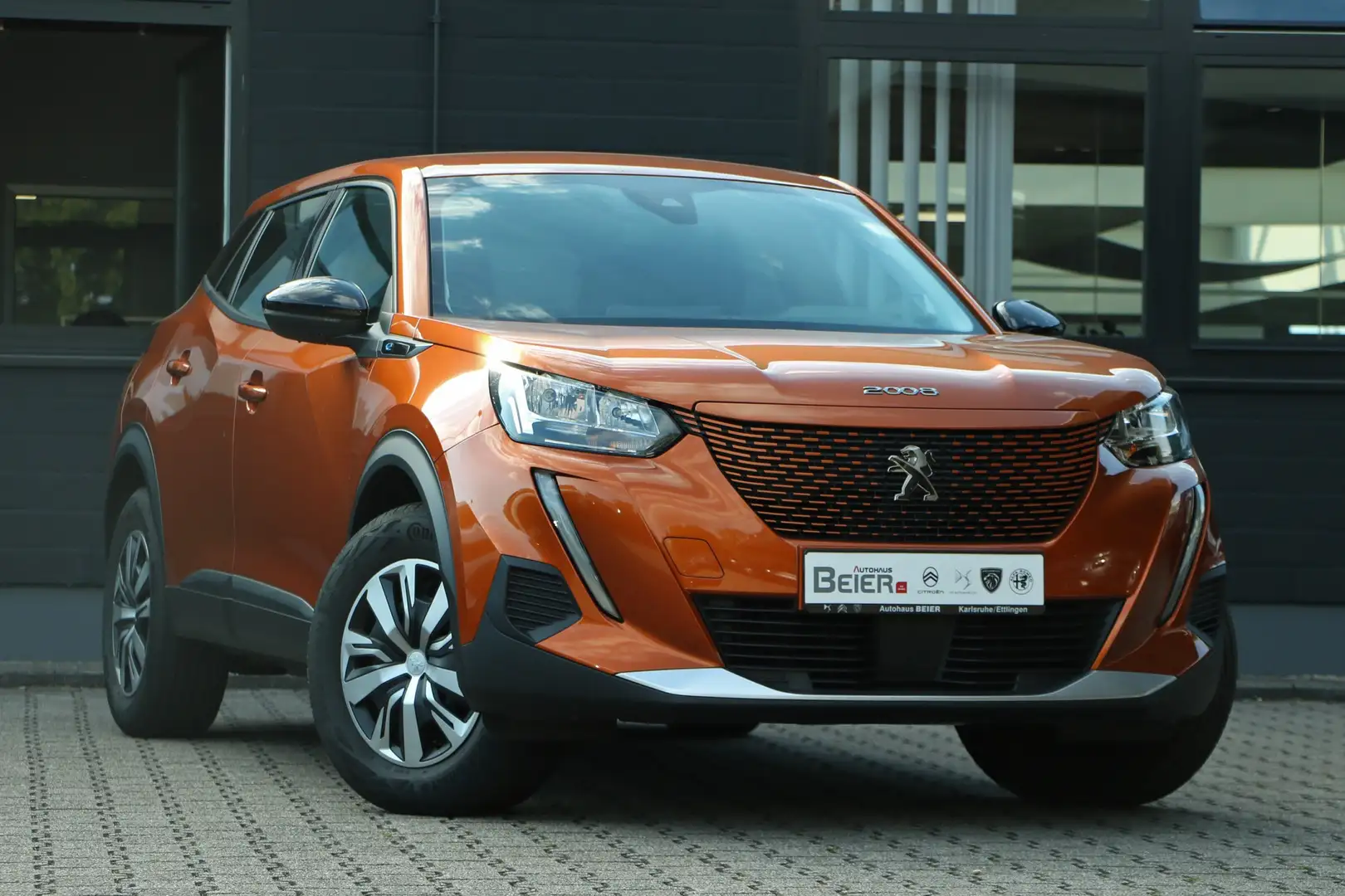Peugeot e-2008 136 e-Active Klimaau./ SItzh../ Freispr. Orange - 2