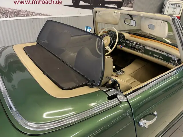 Mercedes-Benz 280 view 12