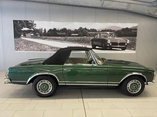 Mercedes-Benz 280 view 3