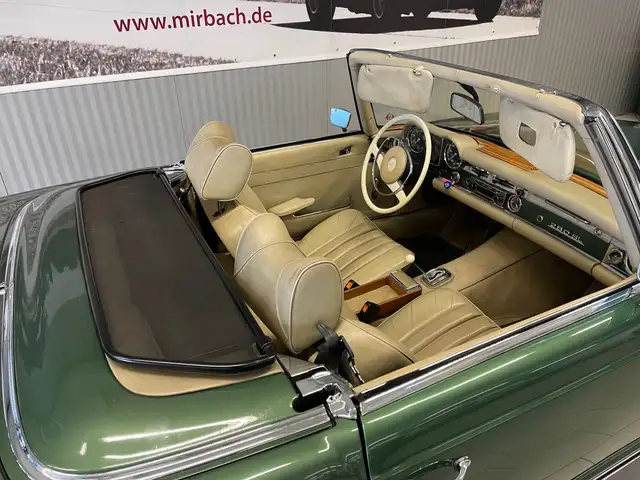 Mercedes-Benz 280 view 11