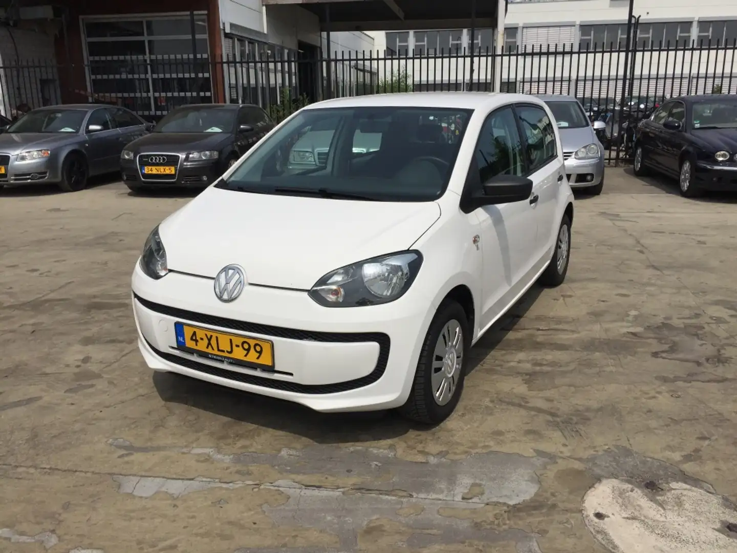 Volkswagen up! 1.0 take up! BlueM. Wit - 1