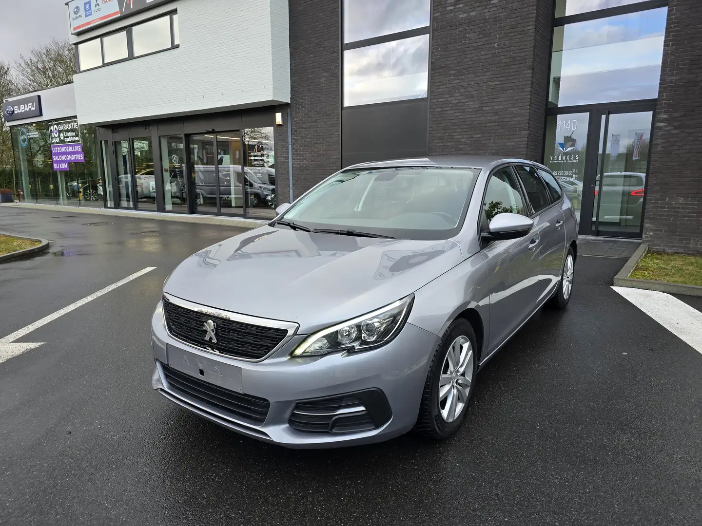 Peugeot 308 308 SW 1.5 BlueHDi Grau - 1