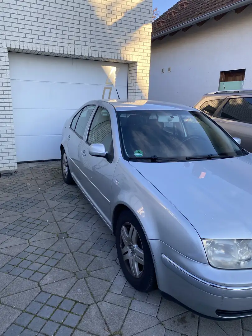 Volkswagen Bora 1.6 FSI - 2