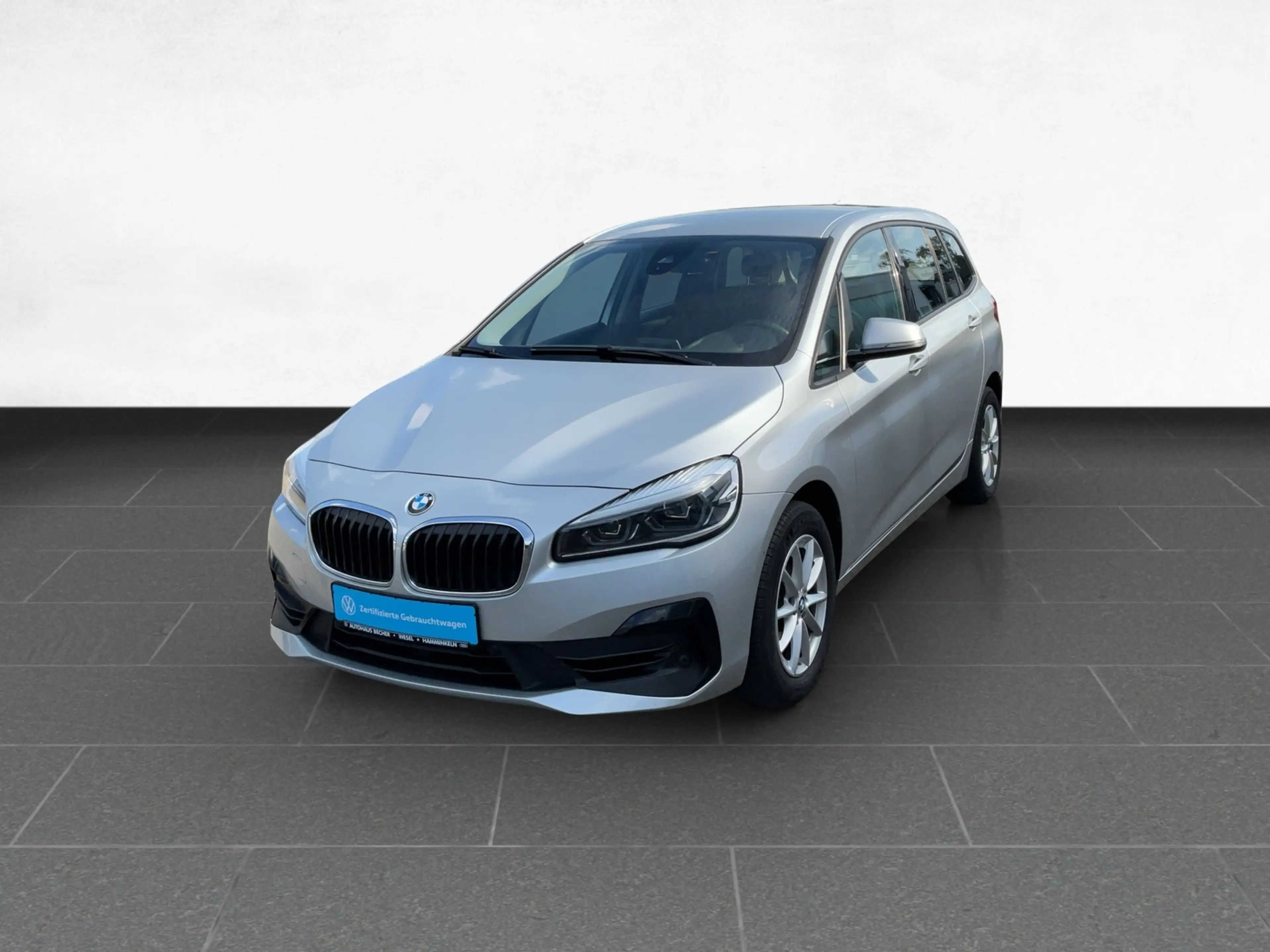 BMW 216 i 6-Gang /Navi/LED — photo 2