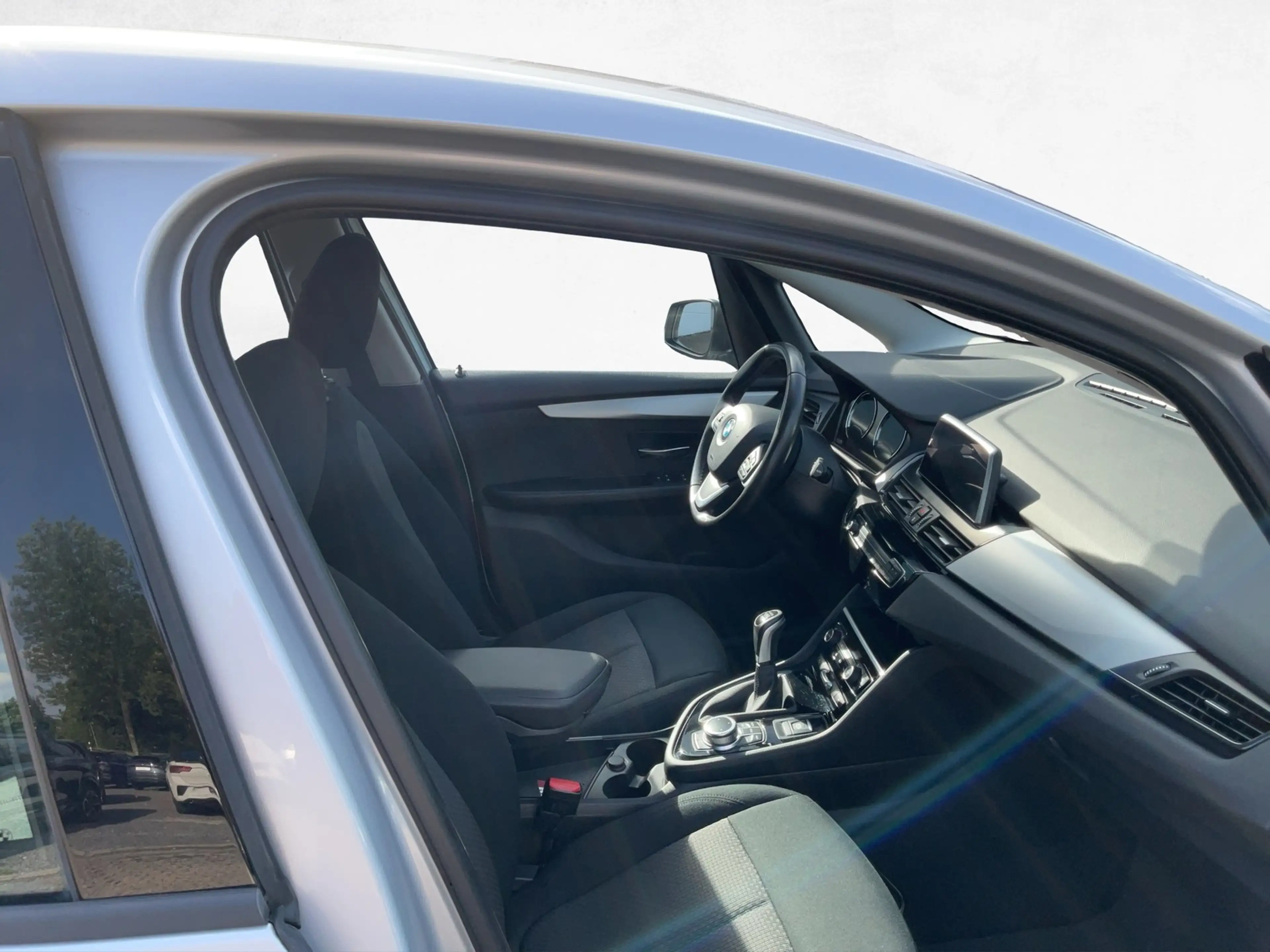 BMW 216 i 6-Gang /Navi/LED — photo 9