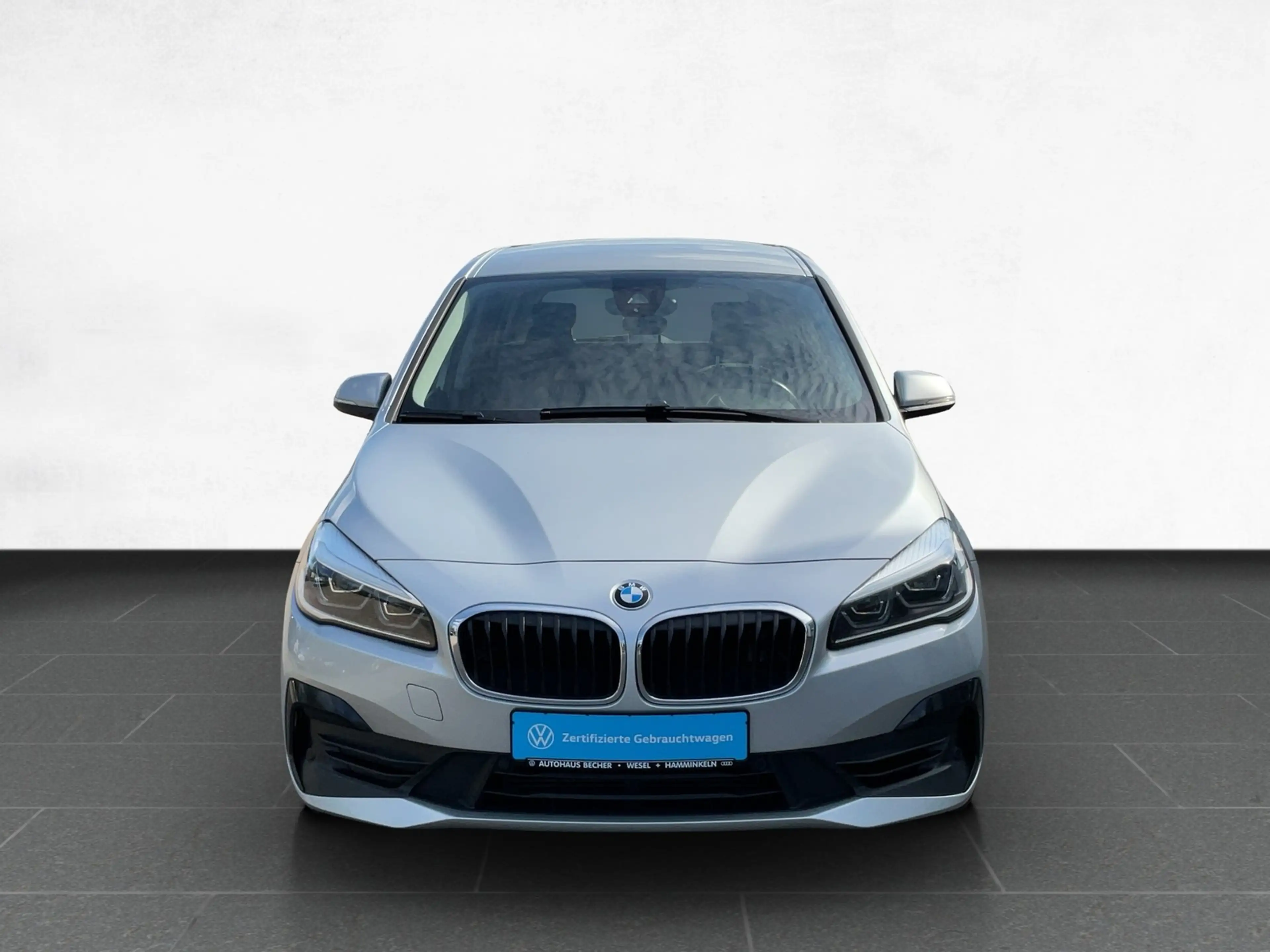 BMW 216 i 6-Gang /Navi/LED — photo 3