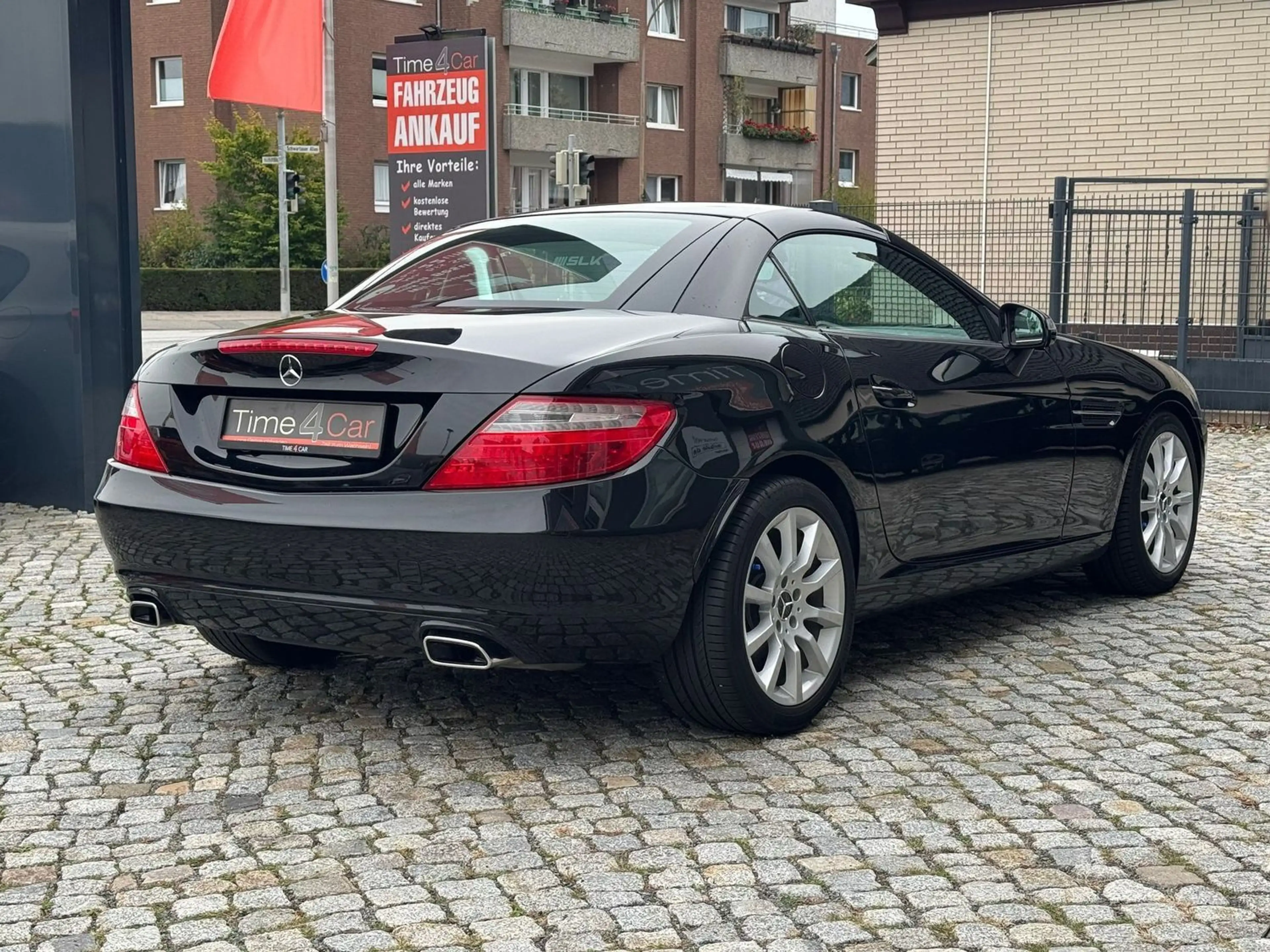 Mercedes-Benz SLK 200 Airscarf Sitzheizung Leder LED Navi Tempomat — photo 9