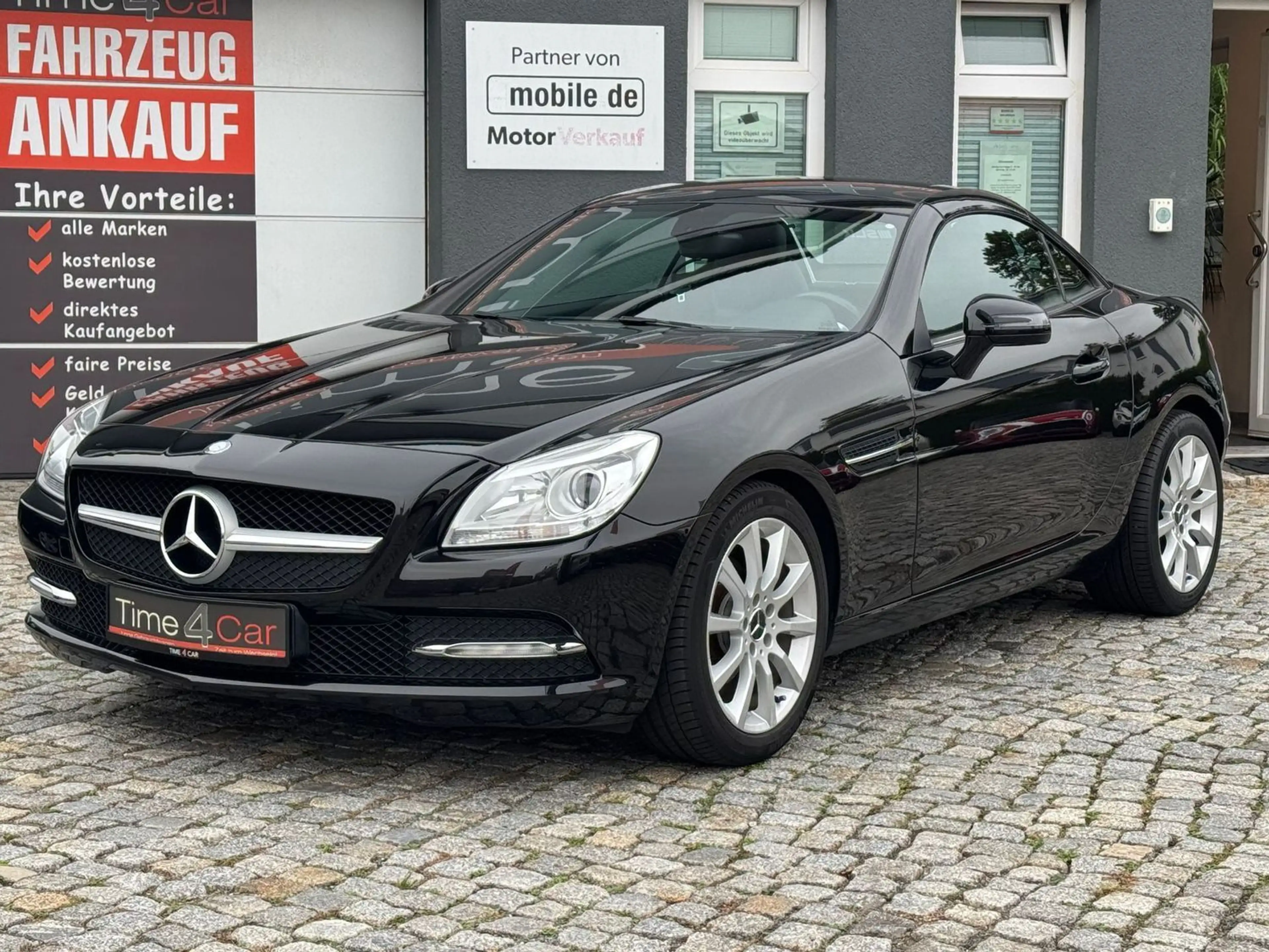 Mercedes-Benz SLK 200 Airscarf Sitzheizung Leder LED Navi Tempomat — photo 4