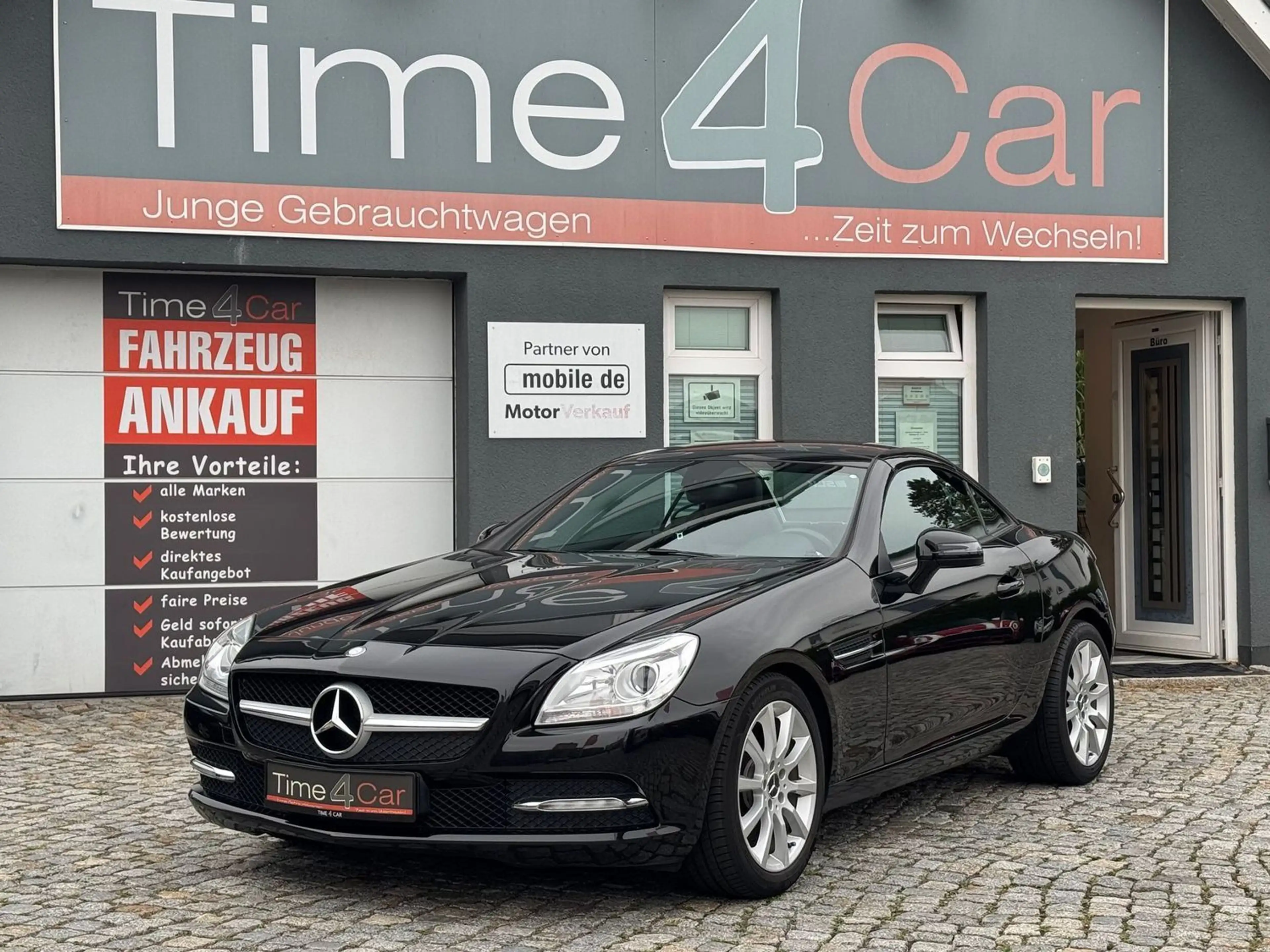 Mercedes-Benz SLK 200 Airscarf Sitzheizung Leder LED Navi Tempomat