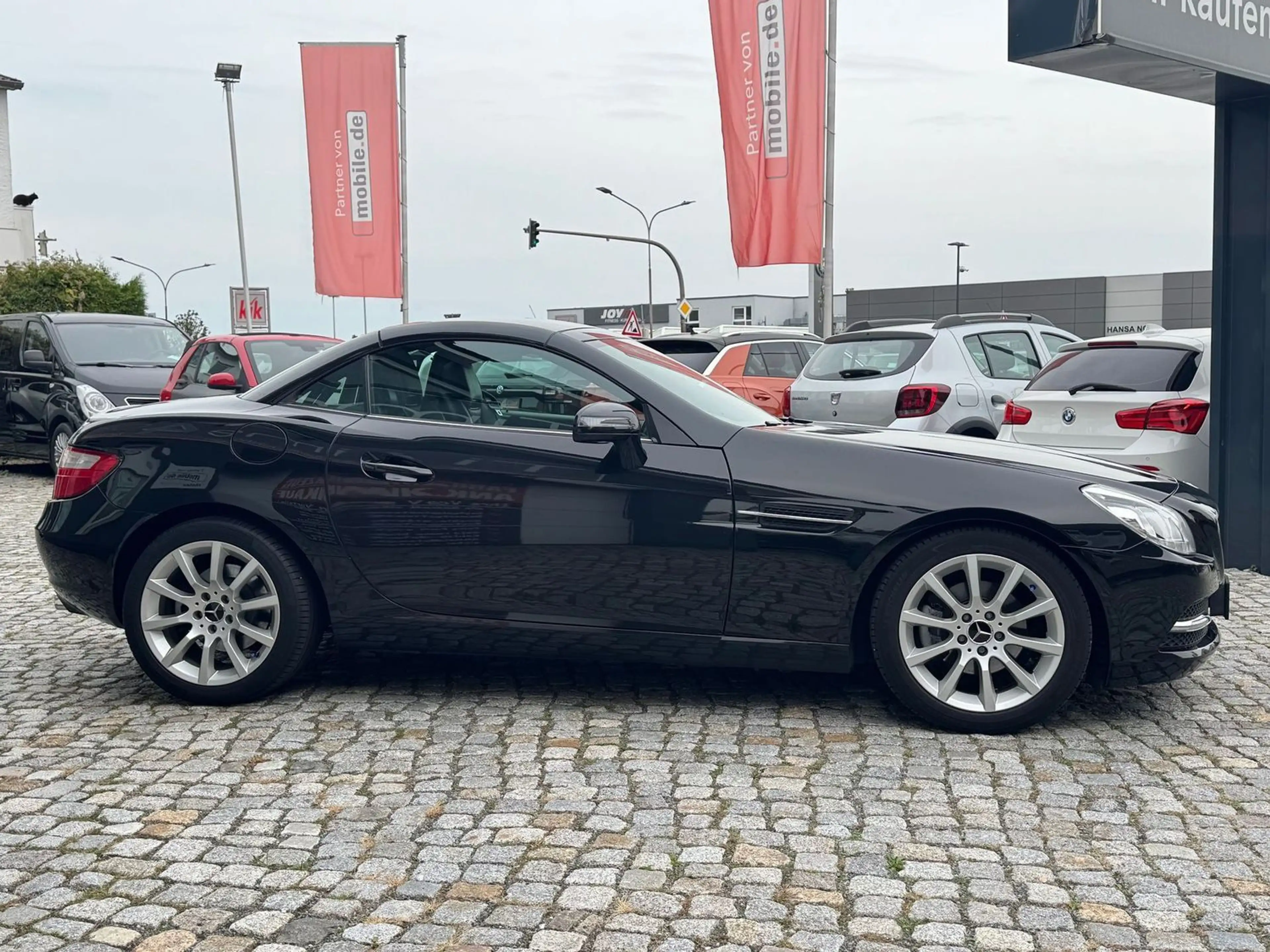 Mercedes-Benz SLK 200 Airscarf Sitzheizung Leder LED Navi Tempomat — photo 11