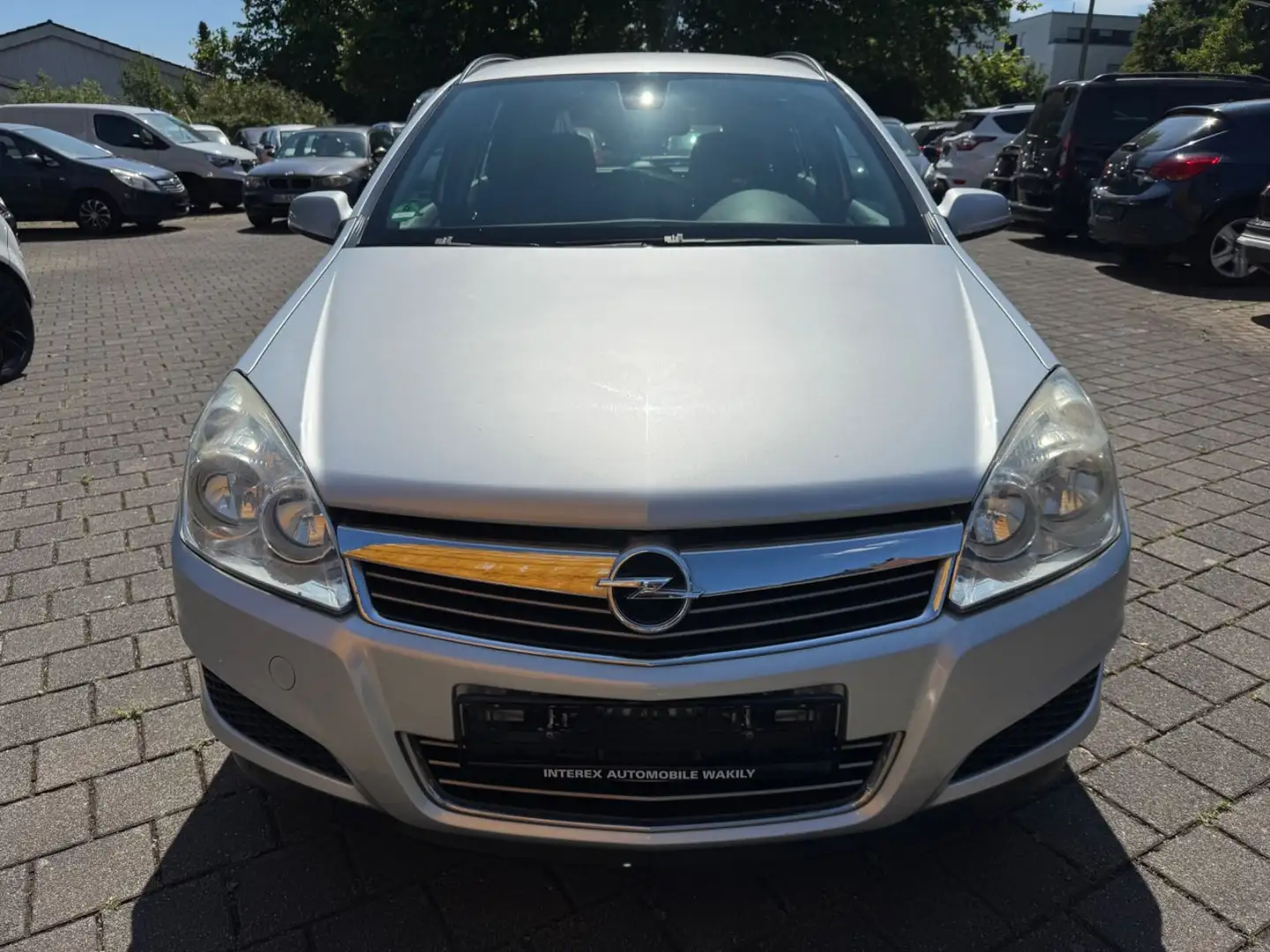 Opel Astra H 1.6 Caravan Edition TÜV NEU/PDC/NAVI/+++ Silber - 2
